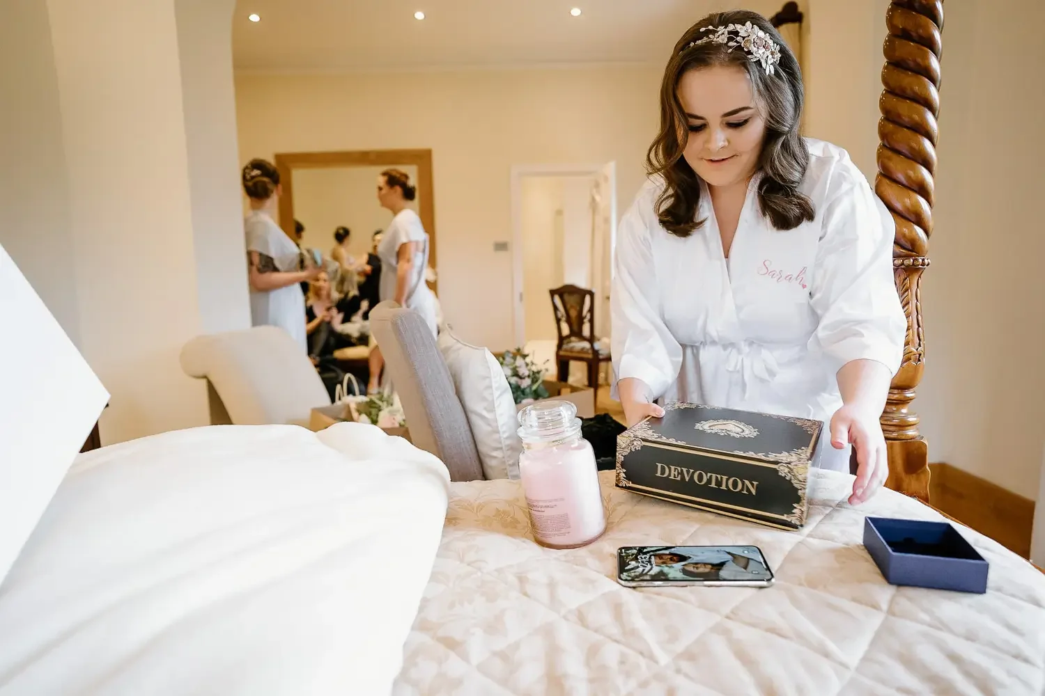 Notley Abbey Wedding photographer-31.webp