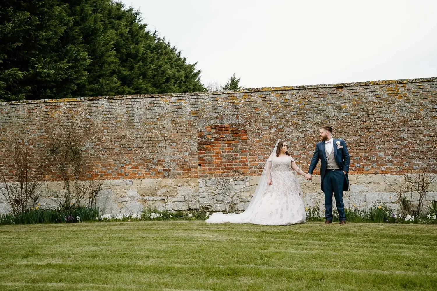 Notley Abbey Wedding photographer-69.webp