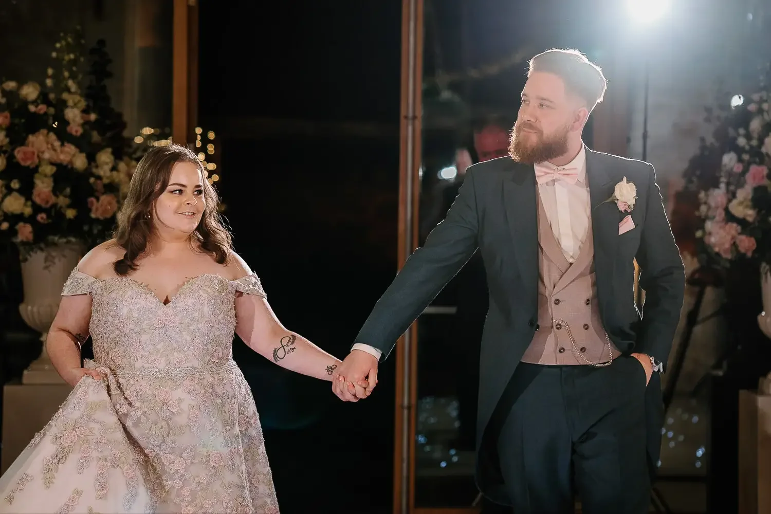 Notley Abbey Wedding photographer-80.webp