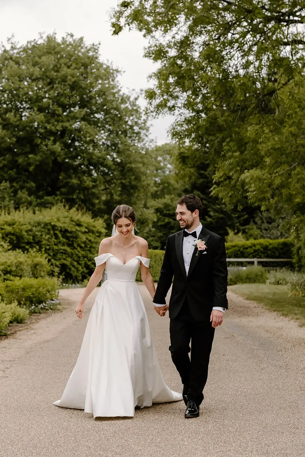 Rackleys Barn, Buckinghamshire wedding photography-34.webp