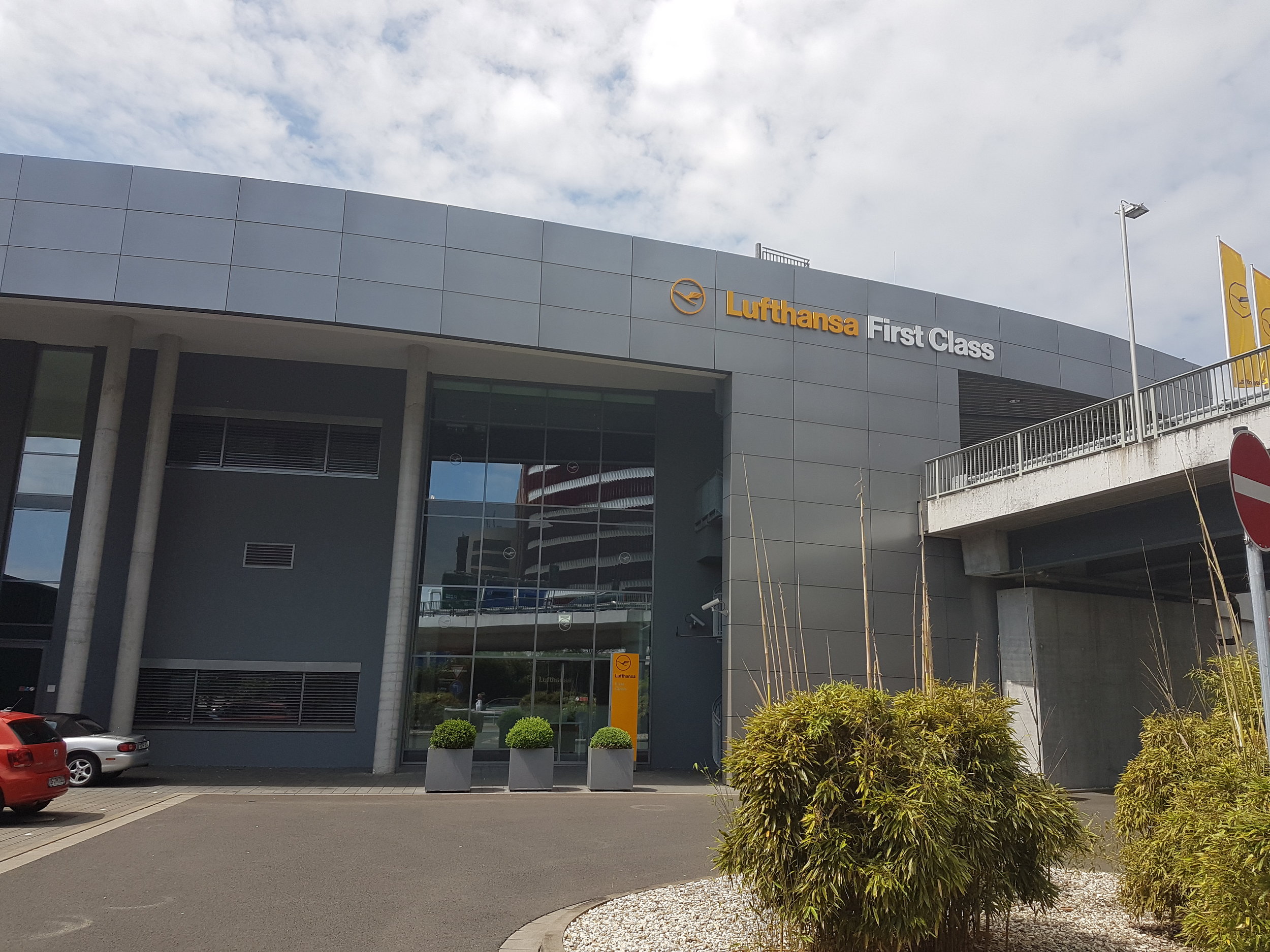 Lufthansa First Class Terminal in Frankfurt