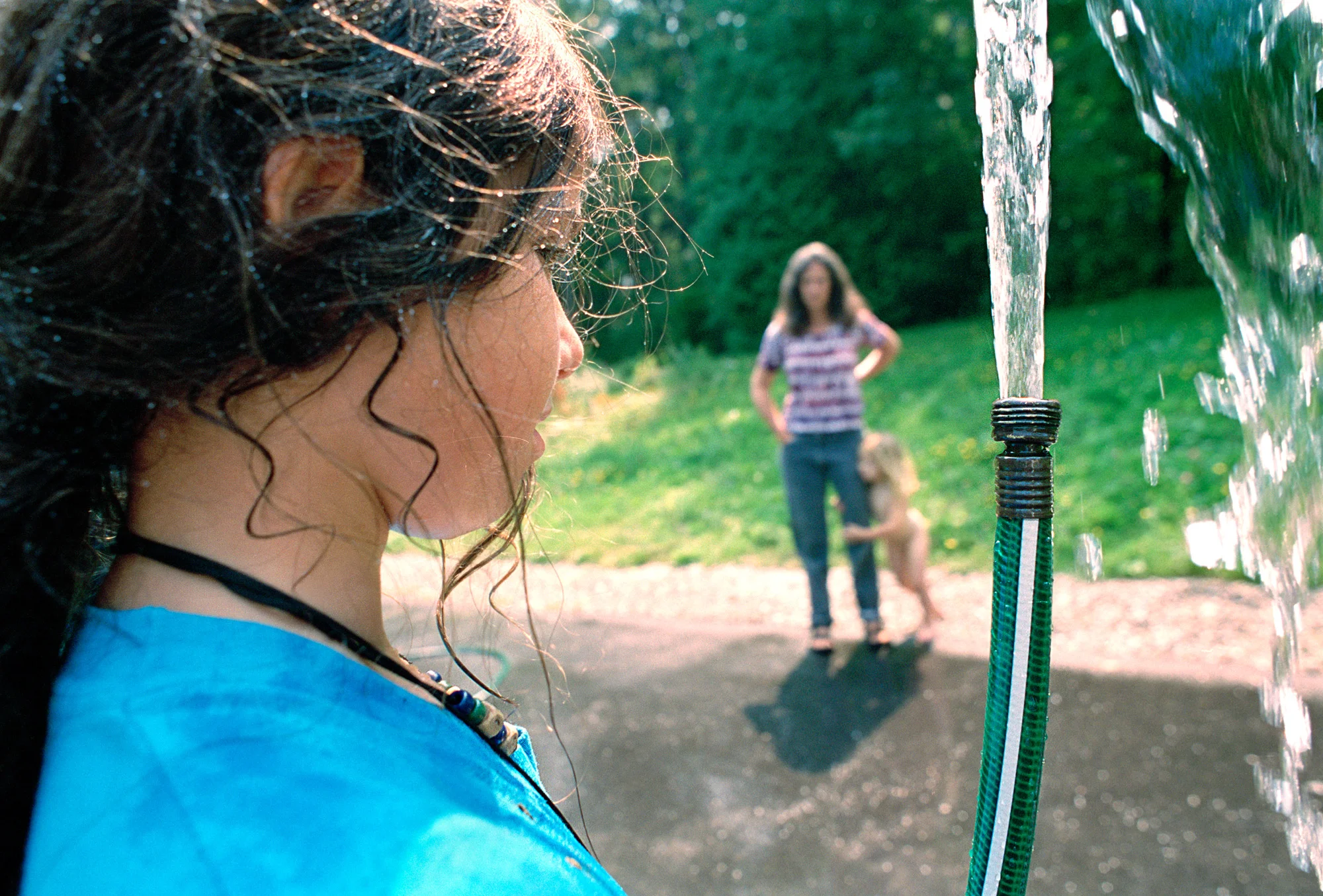 35_James-Robinson_Children__031106Hose-Girl.jpg