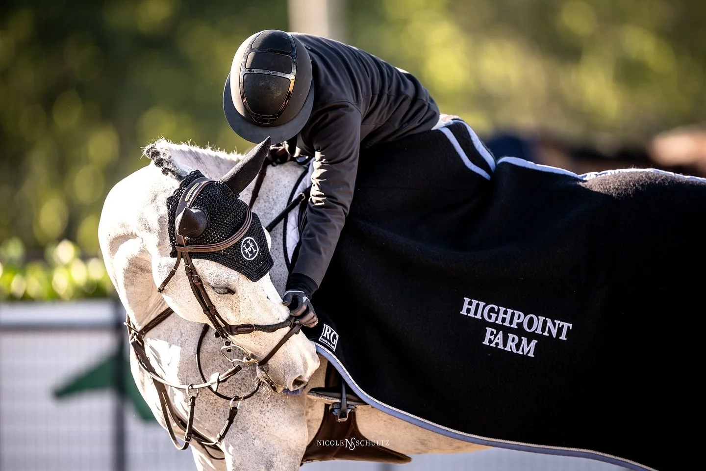 It&rsquo;s sweater weather in south Florida (70&deg;) 😂😂