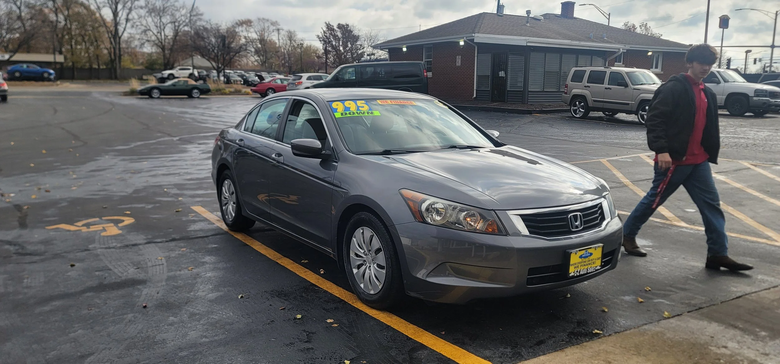  #17115 2009 HONDA ACCORD SALES PRICE $8995/$995 DOWN/$100 A WEEK (12.9% APR) 