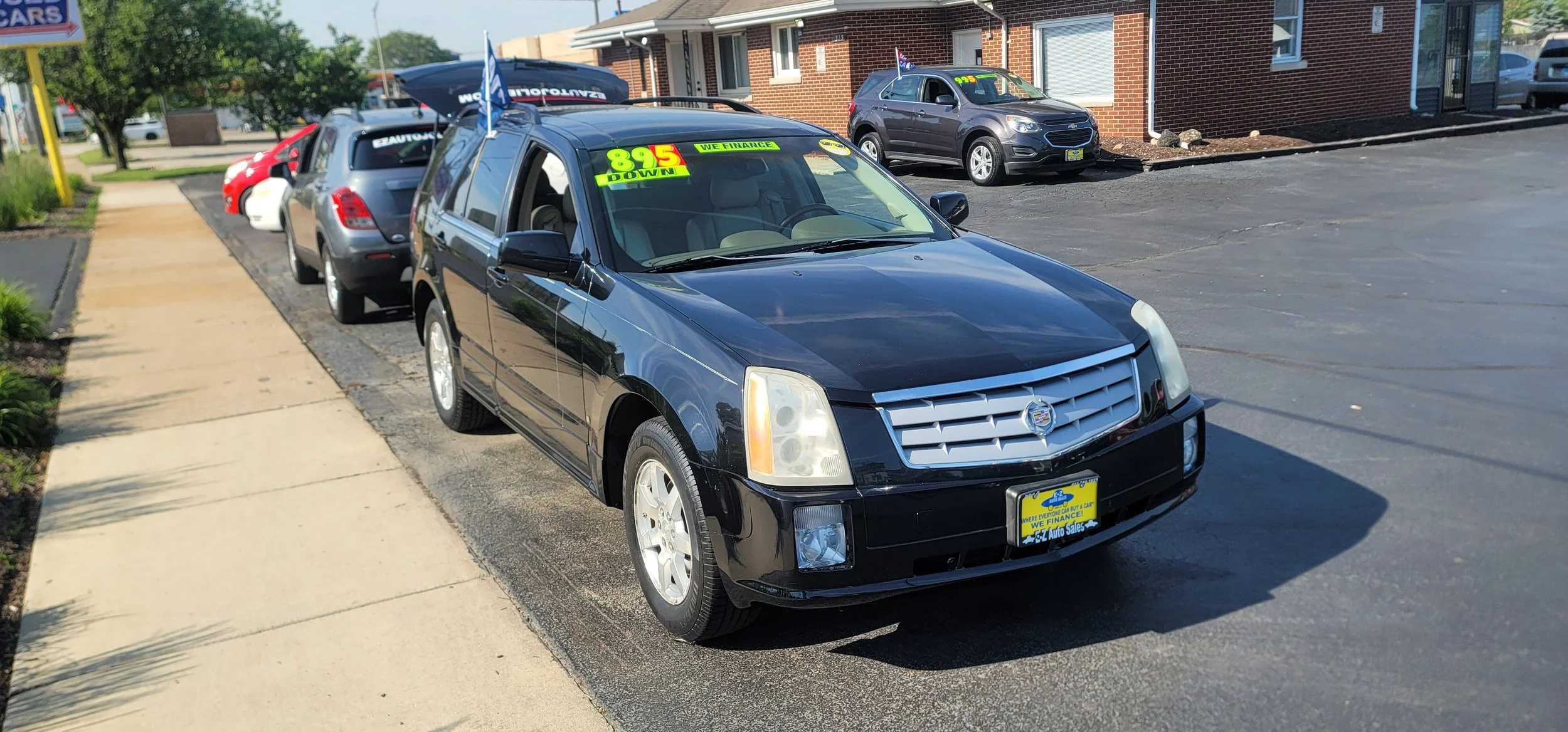  #17325 2006 CADDILAC SRX SALES PRICE $8695/$895 DOWN/$100 A WEEK (12.9% APR) 