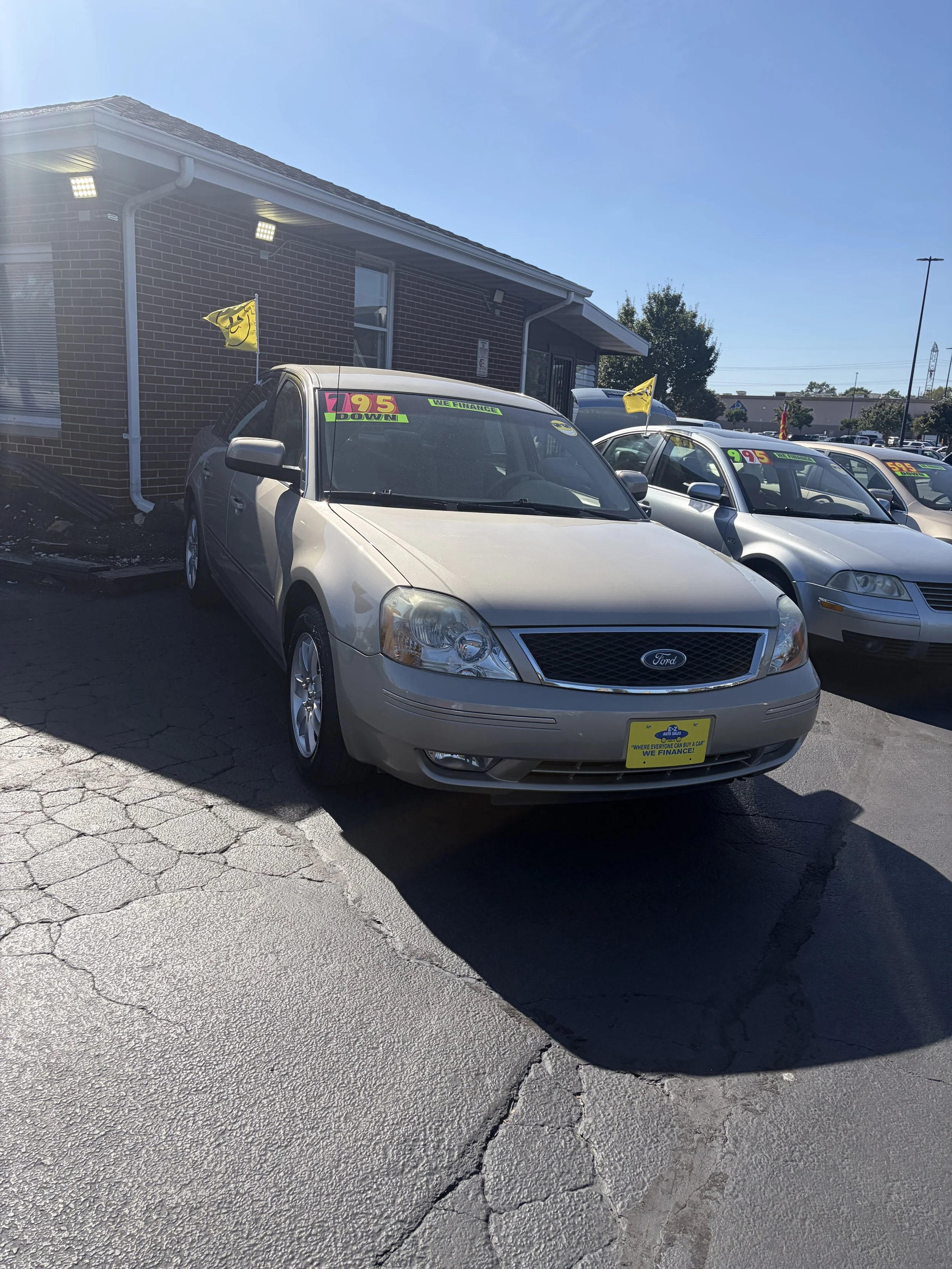  #17485 2005 FORD FIVE HUNDRED SALES PRICE$6995/$795 DOWN/$100 A WEEK (12.9 %APR) 