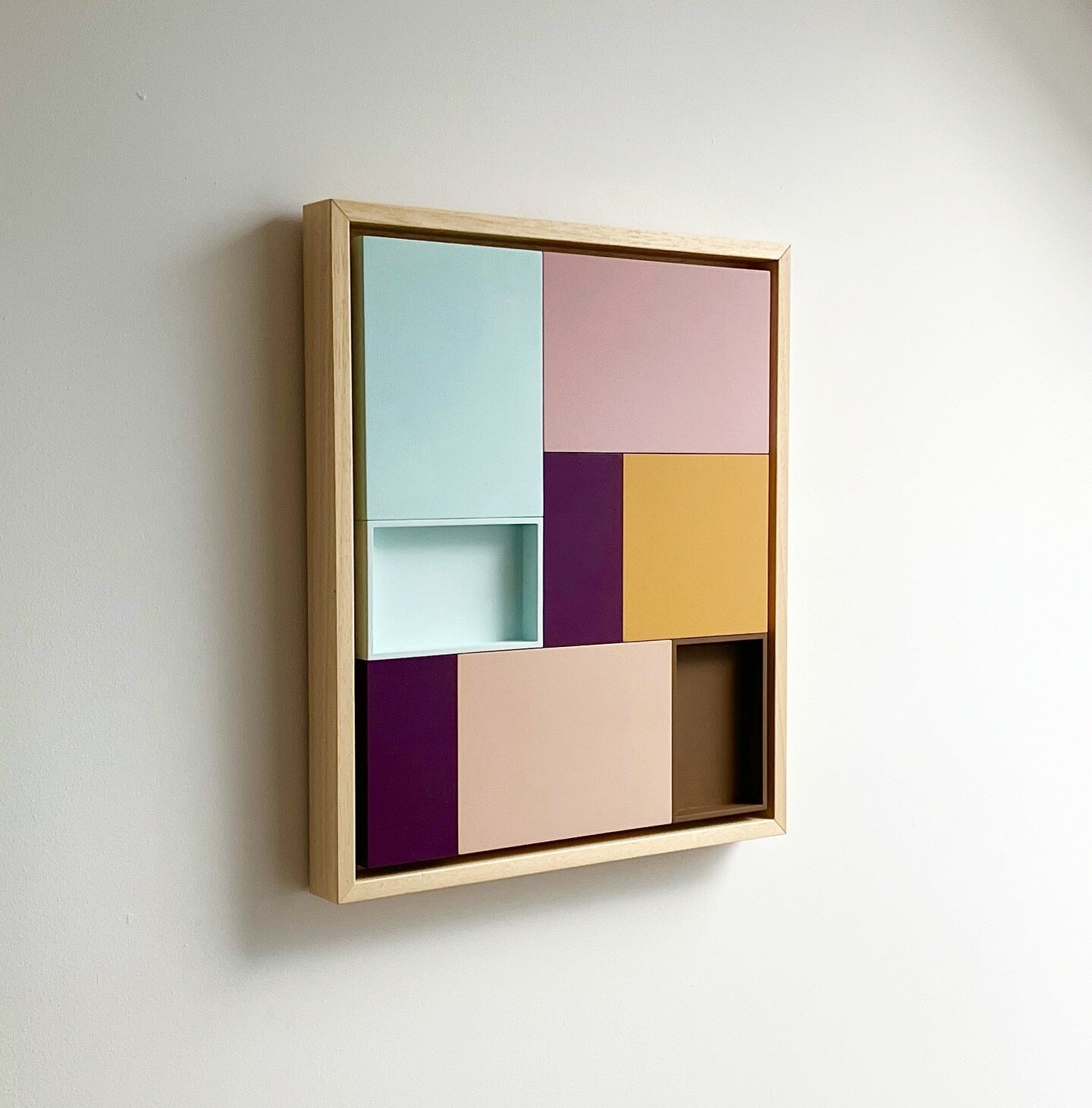 Compartment 001
Interior Paint on Wood, framed in natural obeche
34.5cm x 29.5cm

#art #painting #shape #form #colour #minimal #geometric #concreteart #reductiveart