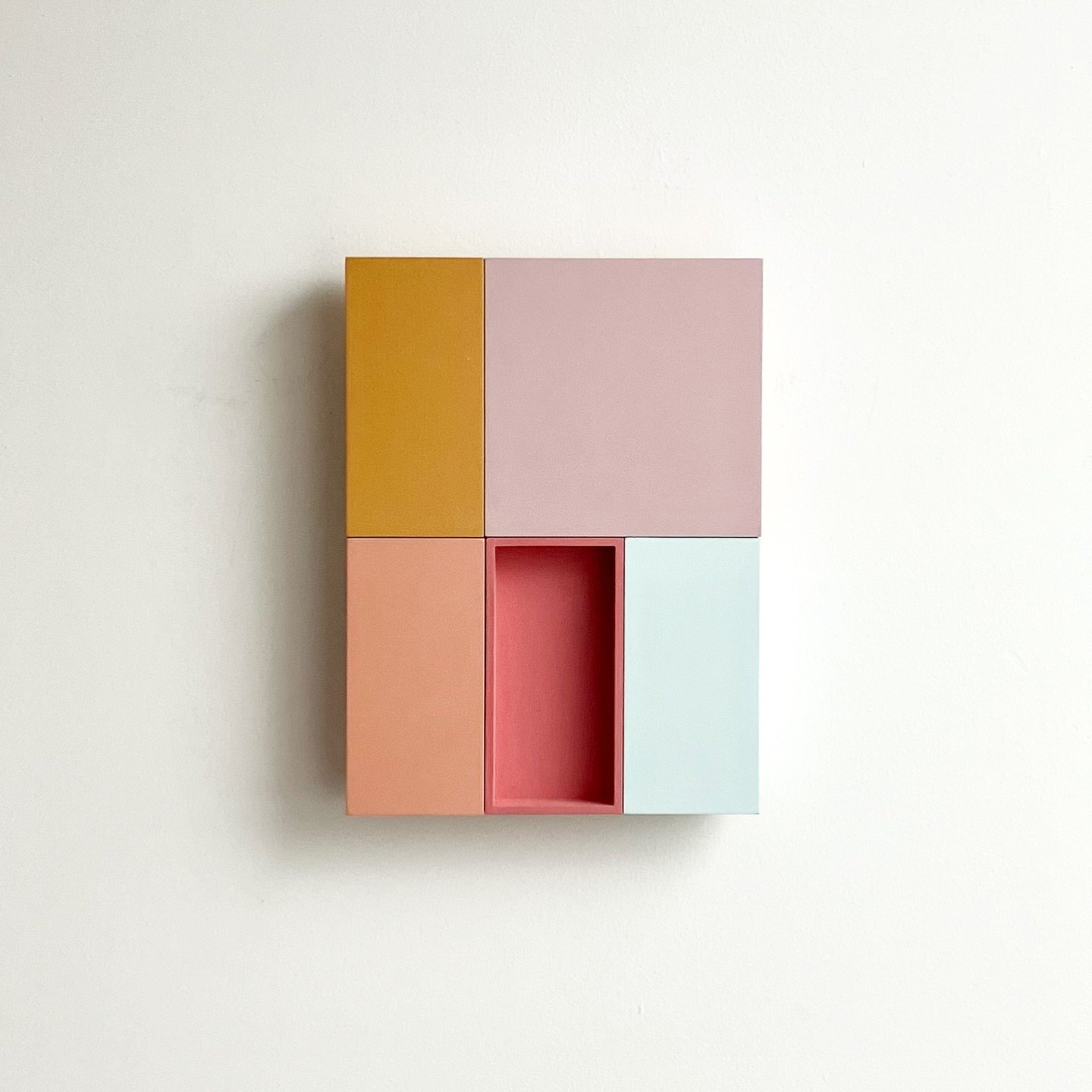 New ✨

#art #painting #shape #form #colour #minimal #geometric #abstraction #balance #reductiveart #concreteart