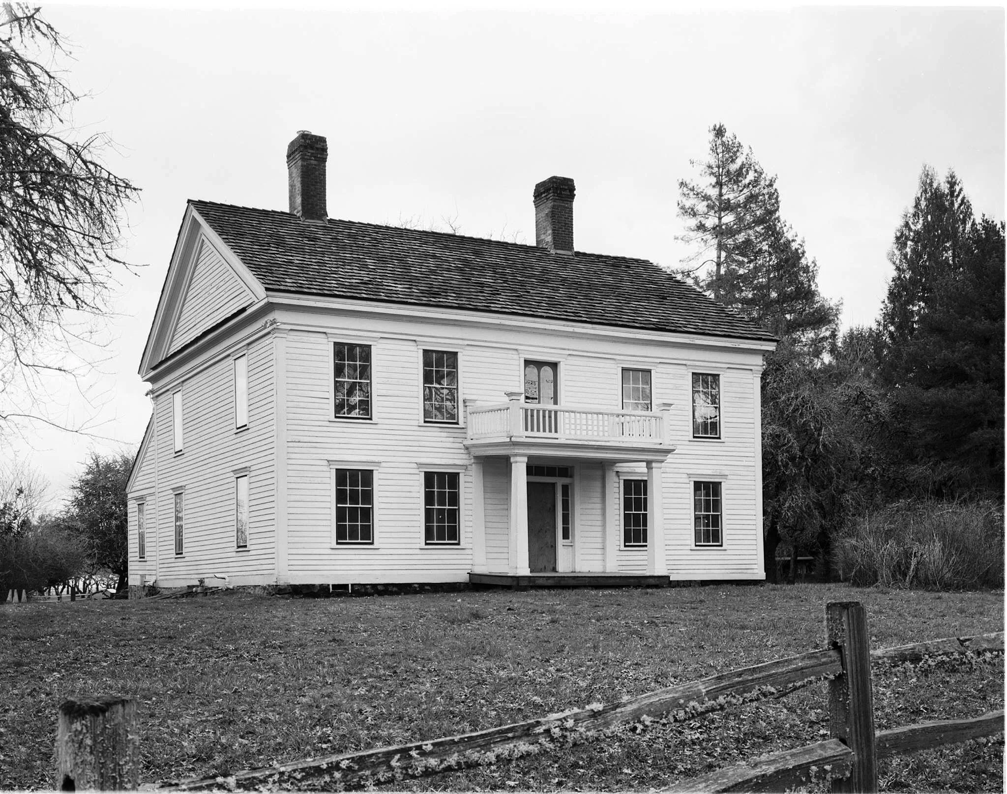 Bybee-Howell House (1856), Sauvie Island, OR (2016). This photograph is now in the Historic American Buildings Survey (HABS) in the Library of Congress (#HABS-OR-47-3).