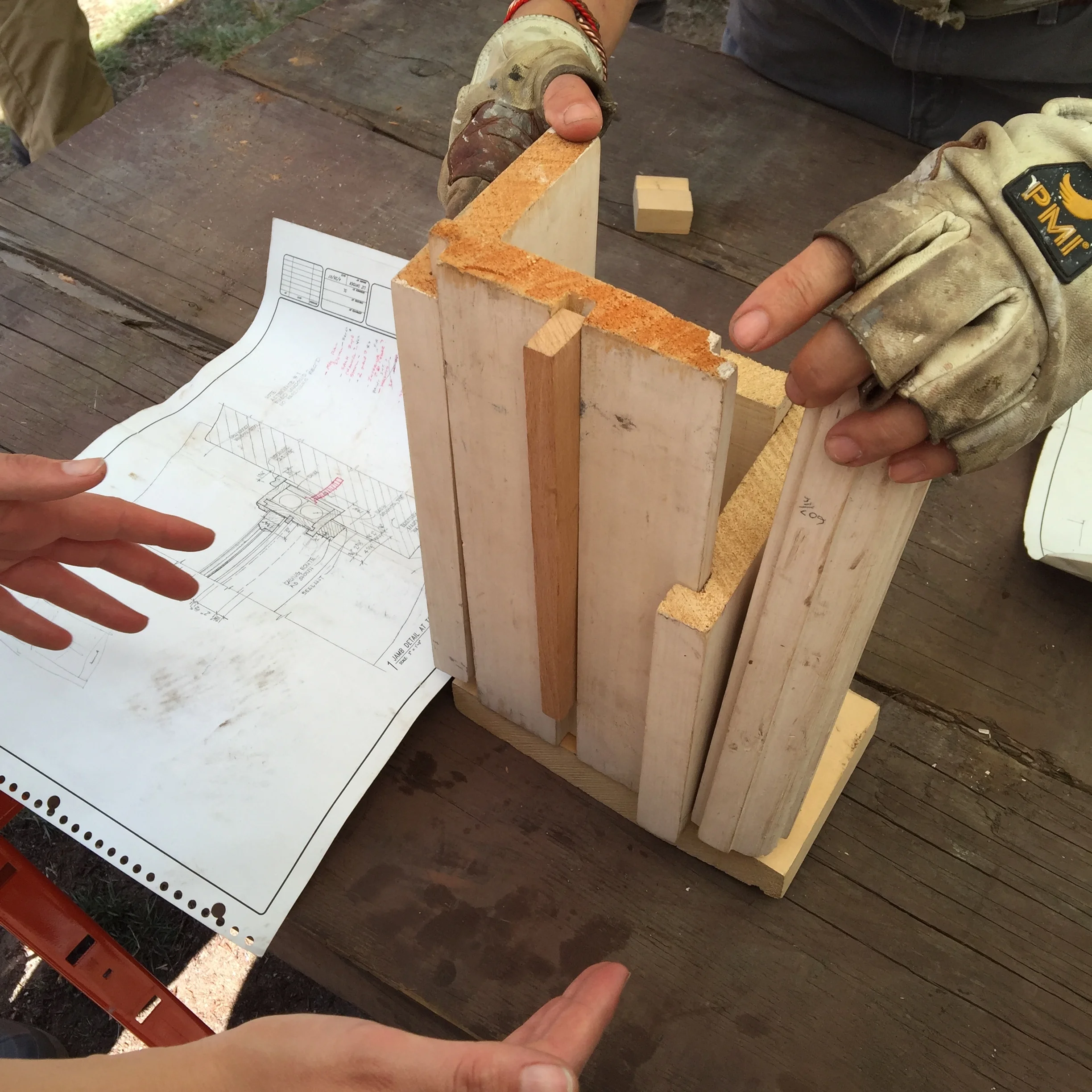 Assembling the components of a frame from a drawing