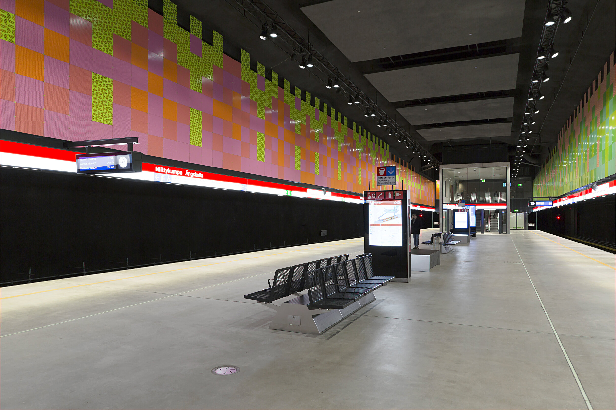 Helsinki Metro Station Niittykumpu by Petri Vuorio.jpg