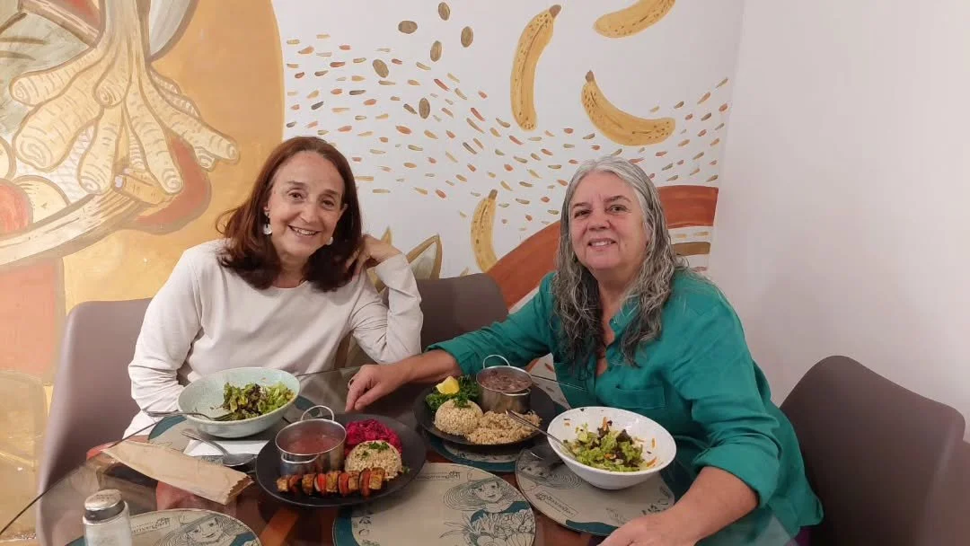 Almoço na chácara com a Thina do @veganveganoficial
Prato escolhido: espetinho de tempê maravilhoso 😍