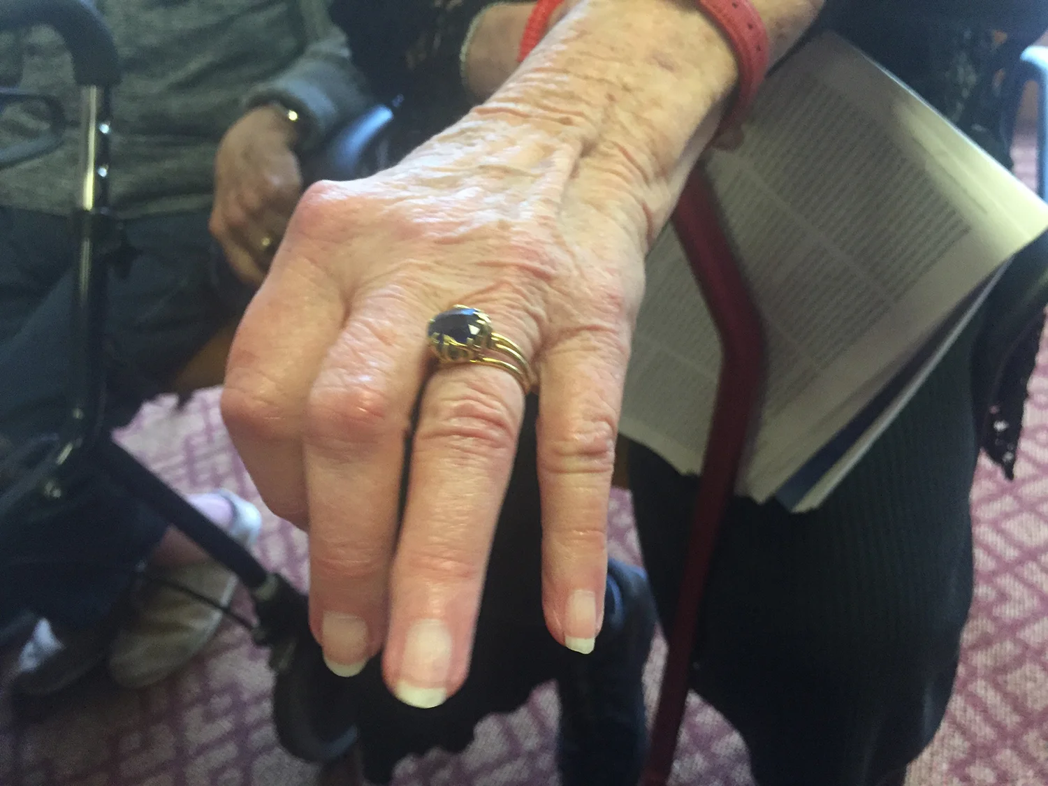 fy-rg-woman-ring.jpg