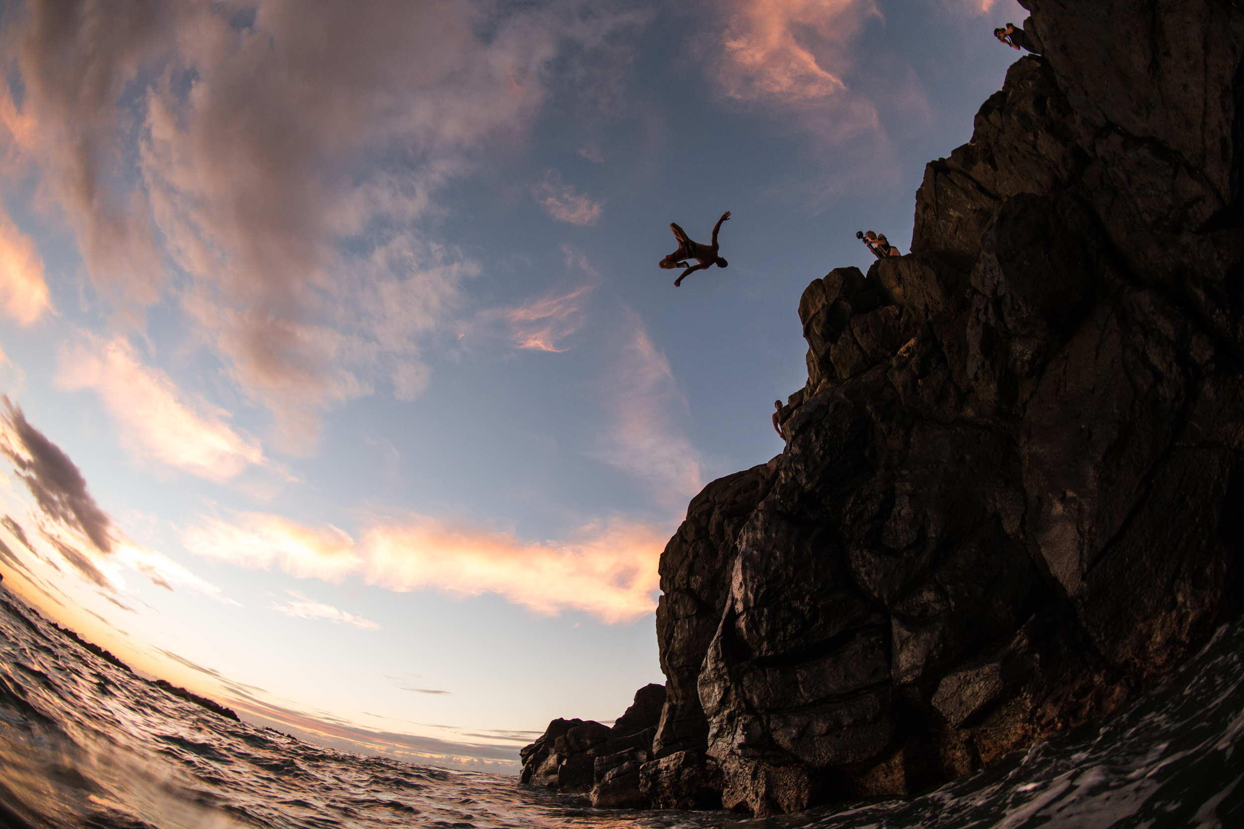 Waimea Bay Cliff Diving