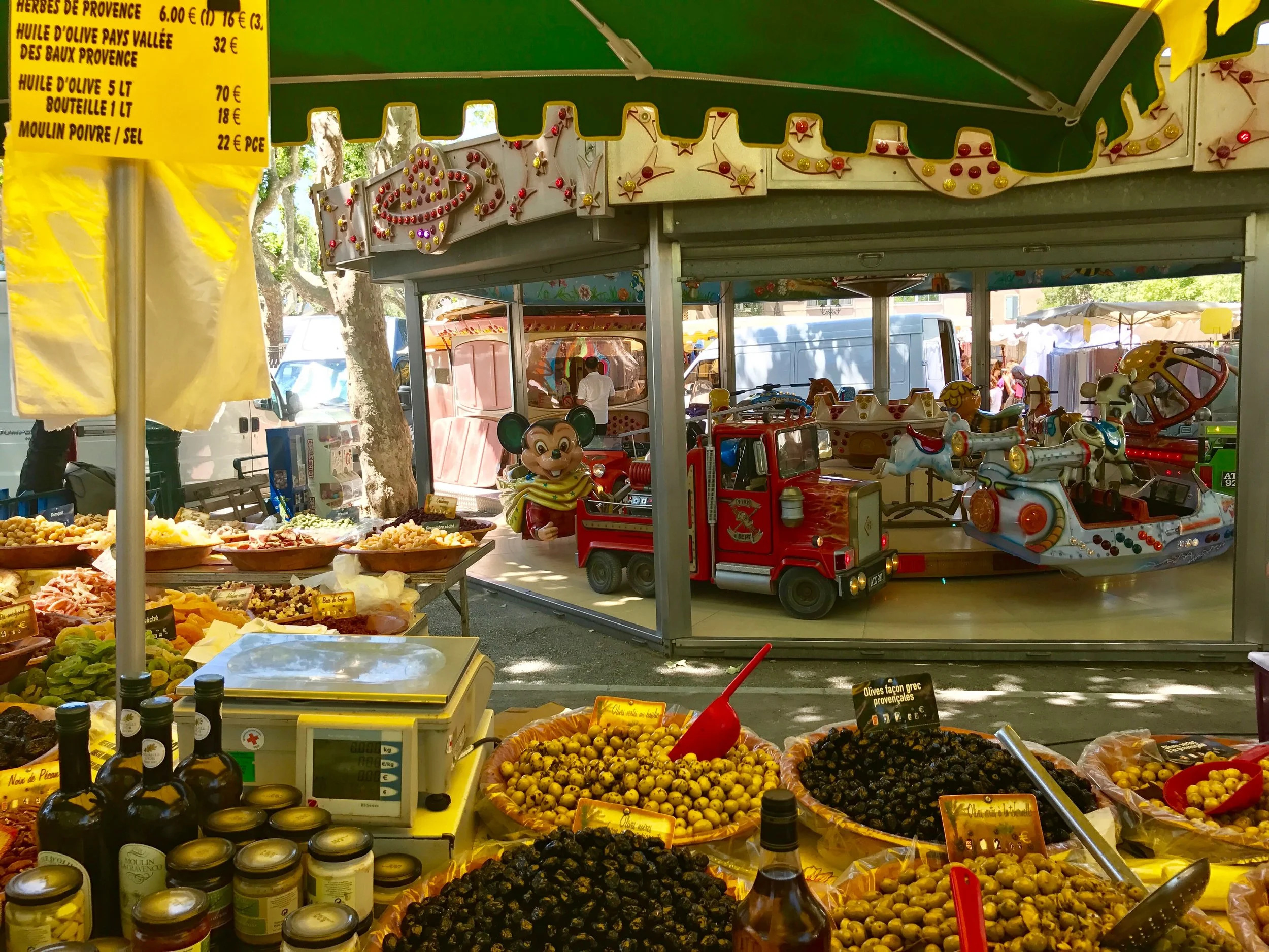 Place des Lices Market