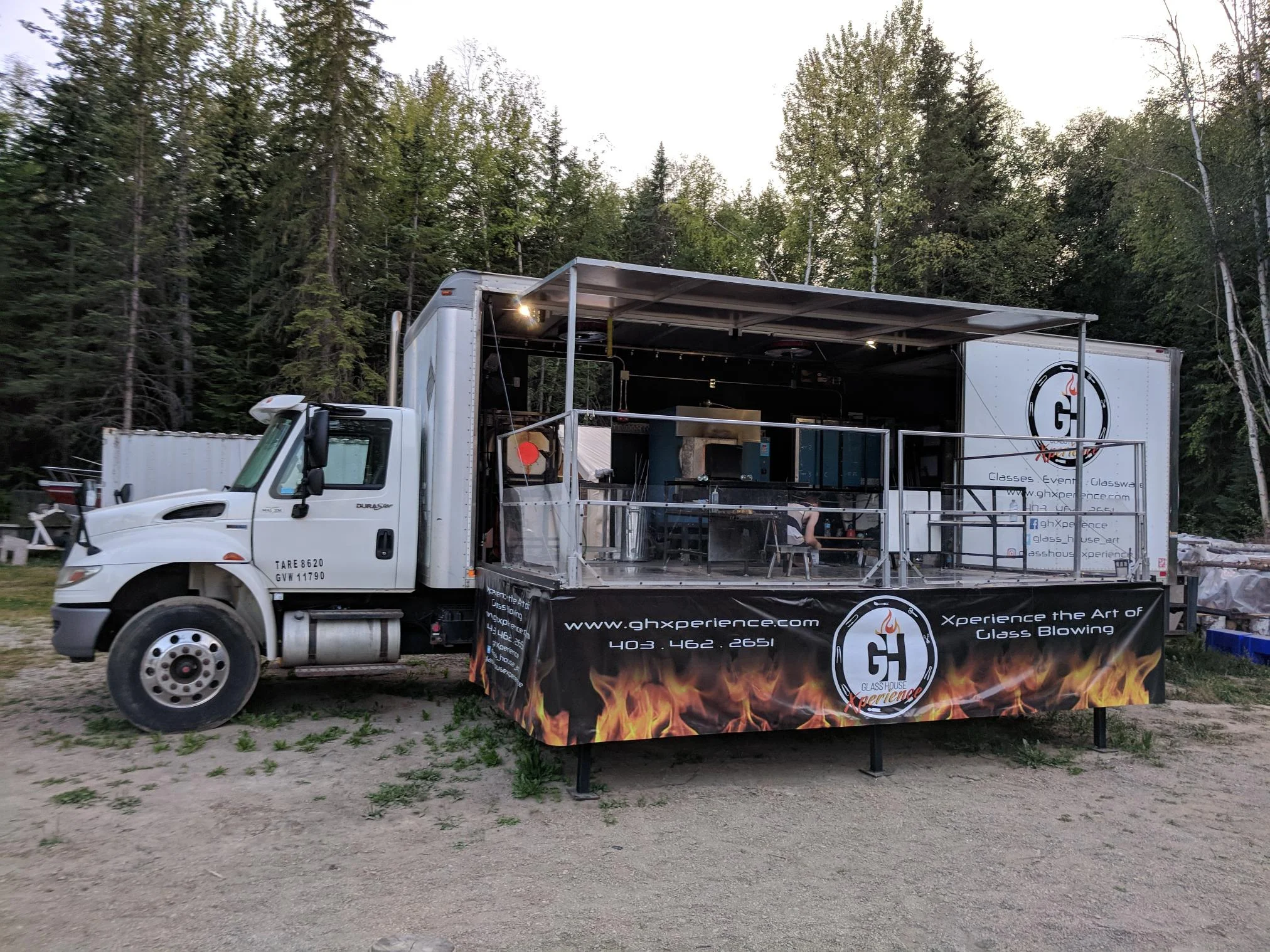 Glass House Xperience ’s mobile glass blowing studio will be at Mountain Grass Glass Gallery & Smoke Shop October 18th - 27th, 2019. Find more event details OVER HERE .