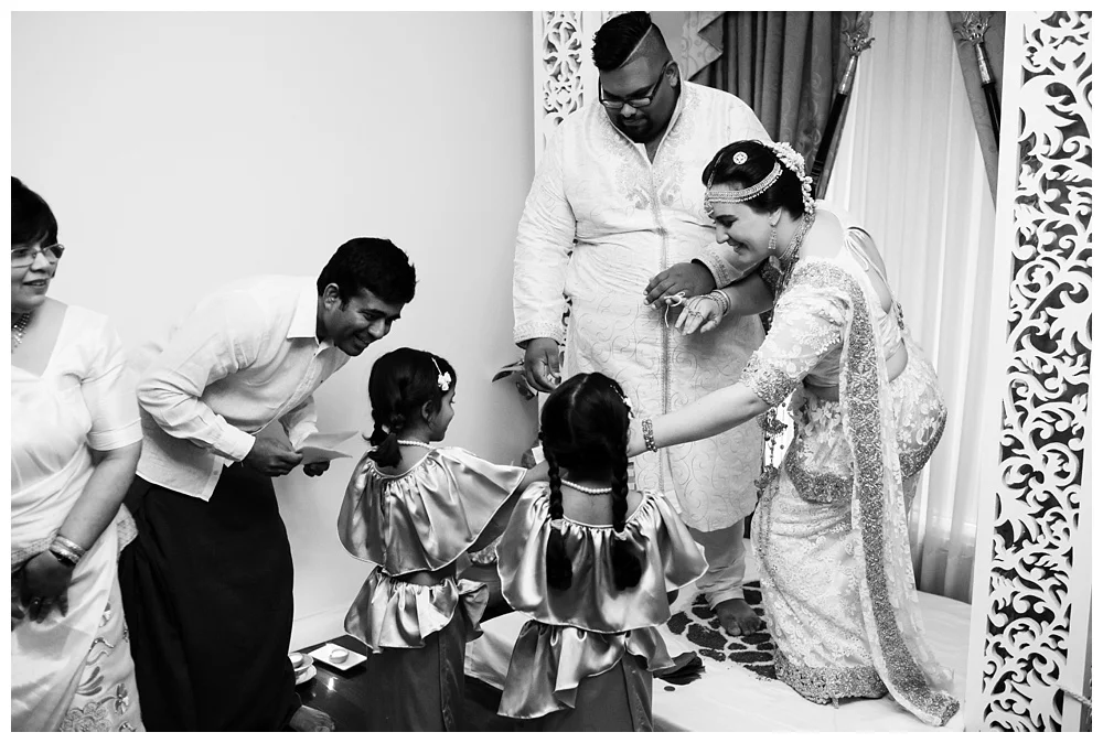 033 poruwa ceremony.jpg