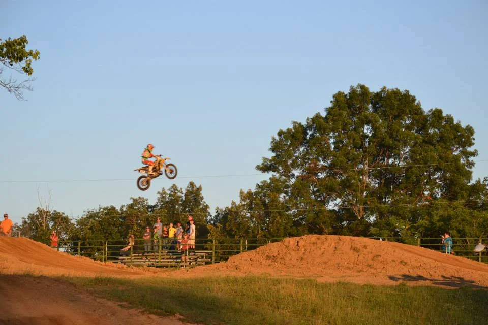 dirtbikes1.jpg