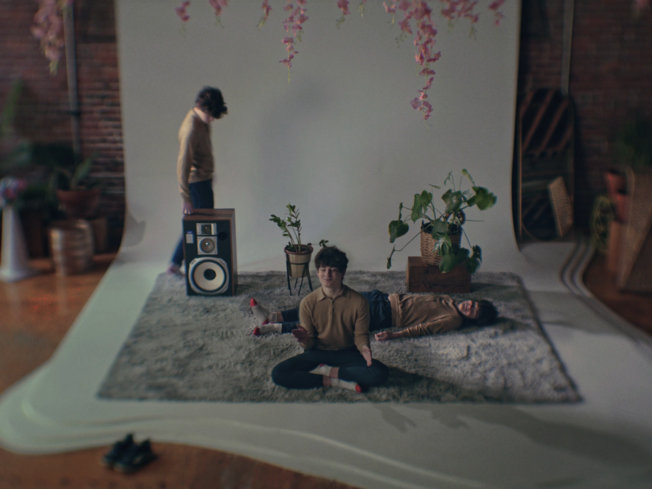 safespace___masks (2160p).00_02_35_01.Still004.png