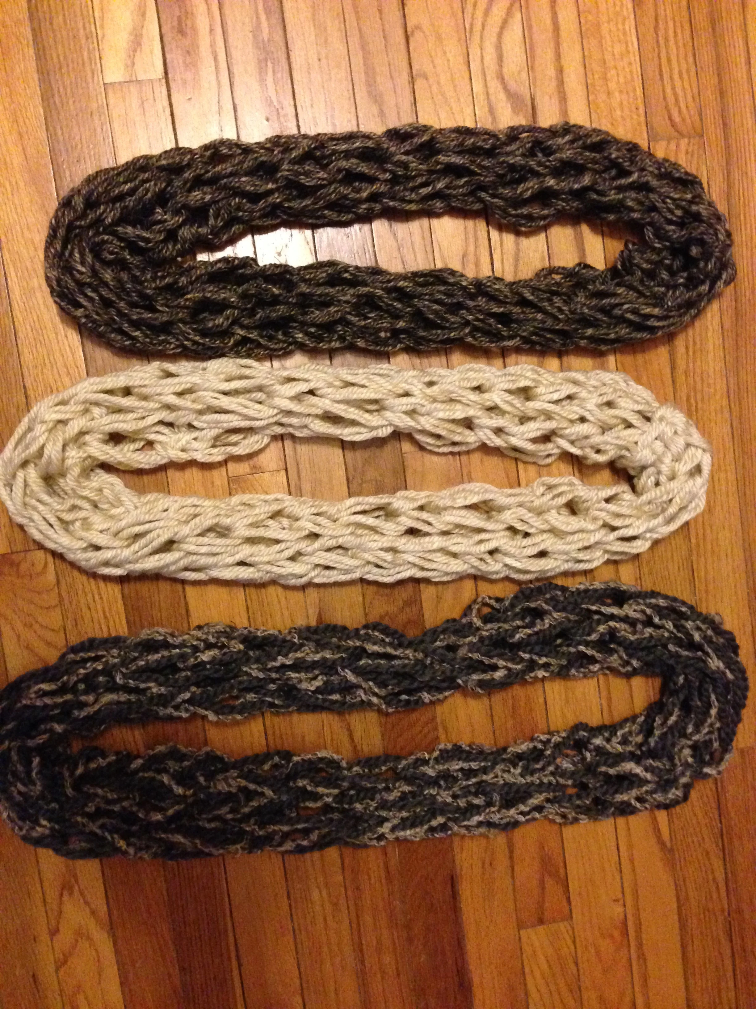 Arm-Knitting Party at Flying Fibers