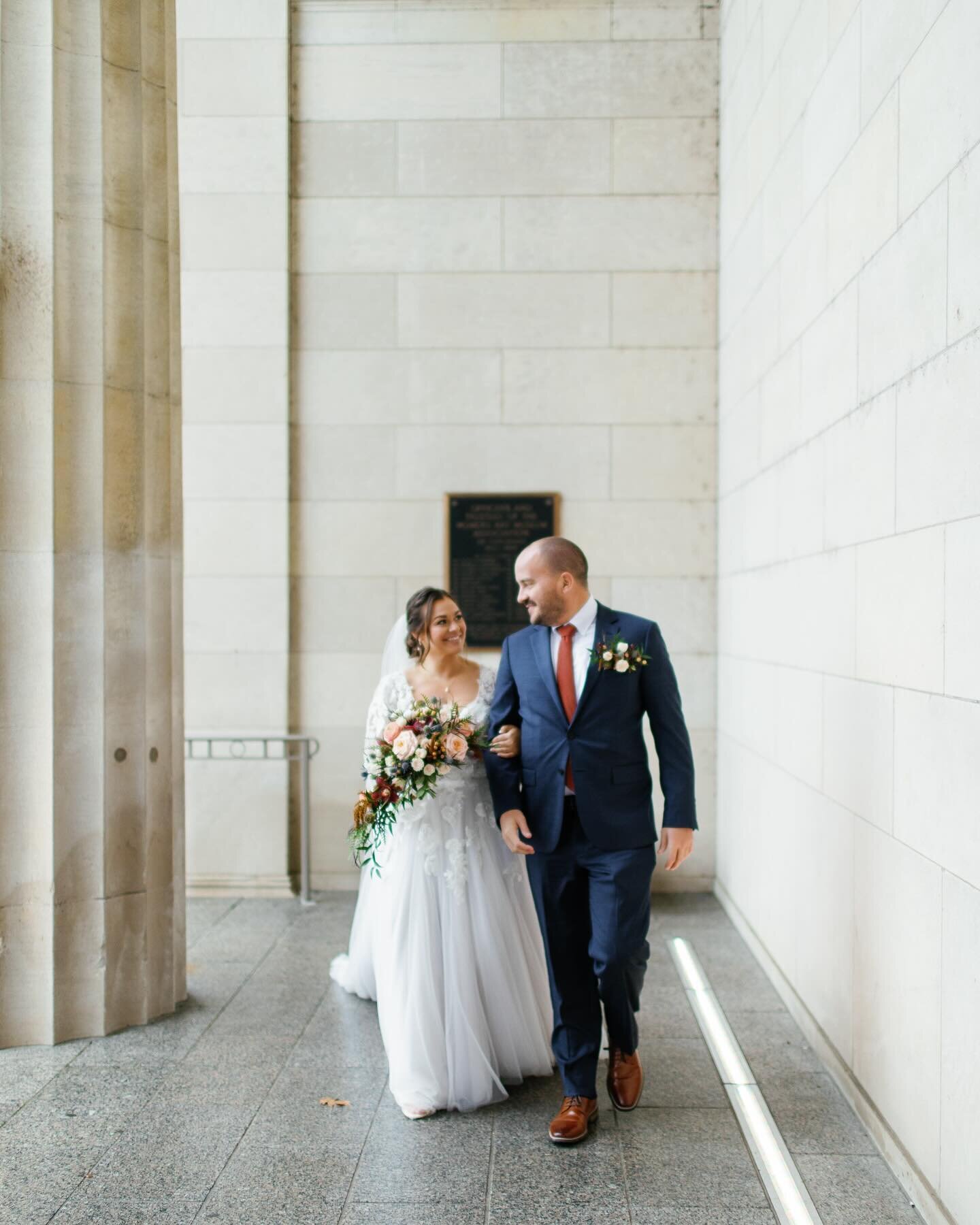 What if I told you it was pouring rain outside when we took this? Rain should never worry you ! There is always a way to make your photos beautiful.

Creative Team: 
@nataliaseventplanning 
@rachel.fangman 
@hollynoelphoto 
@thespotonwestfifth 
@piep