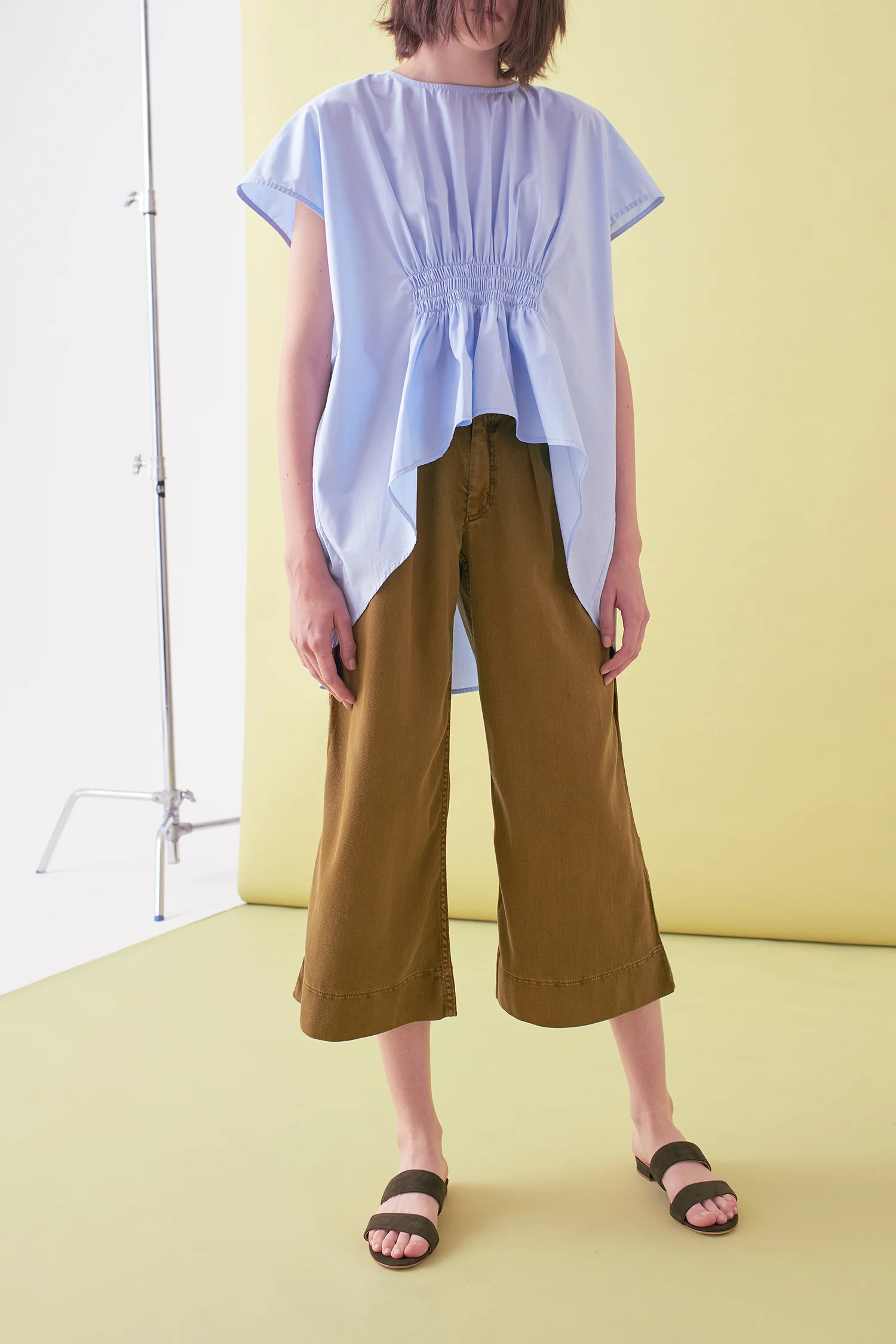 Sarah_Swann_SS17_10_Shirring_Blouse_Cornflower_Blue_F02.jpg