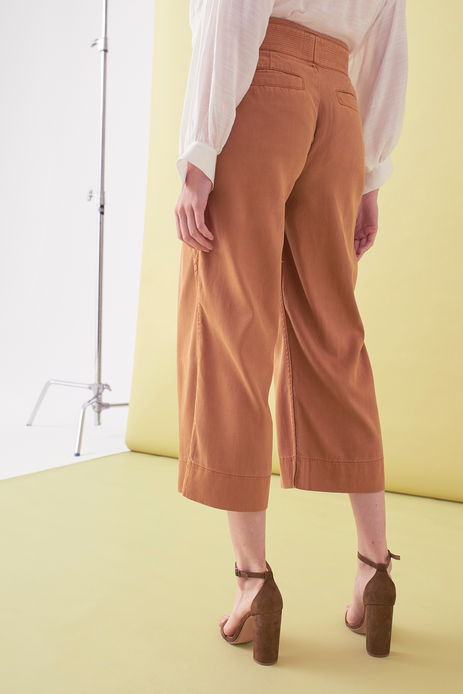 Sarah_Swann_SS17_21_Garment_Dyed_Cotton_Wide_Cropped_Trouser_Cosmetic_B.jpg