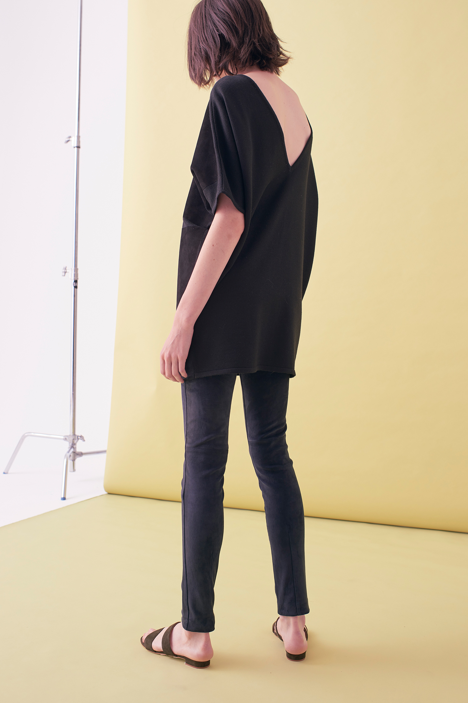Sarah_Swann_SS17_04_Suede_And_Knit_Sweater_Midnight_B.jpg