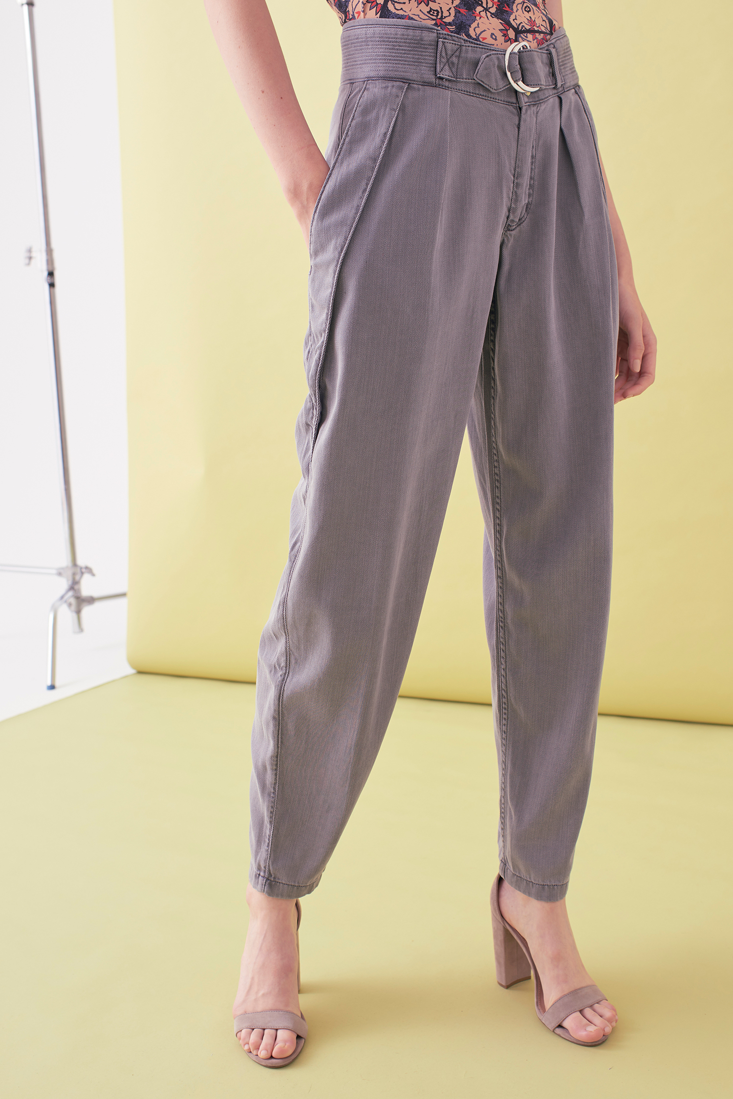 Sarah_Swann_SS17_24_Garment_Dyed_Cotton_Long_Tapered_Trouser_Pewter_F02.jpg