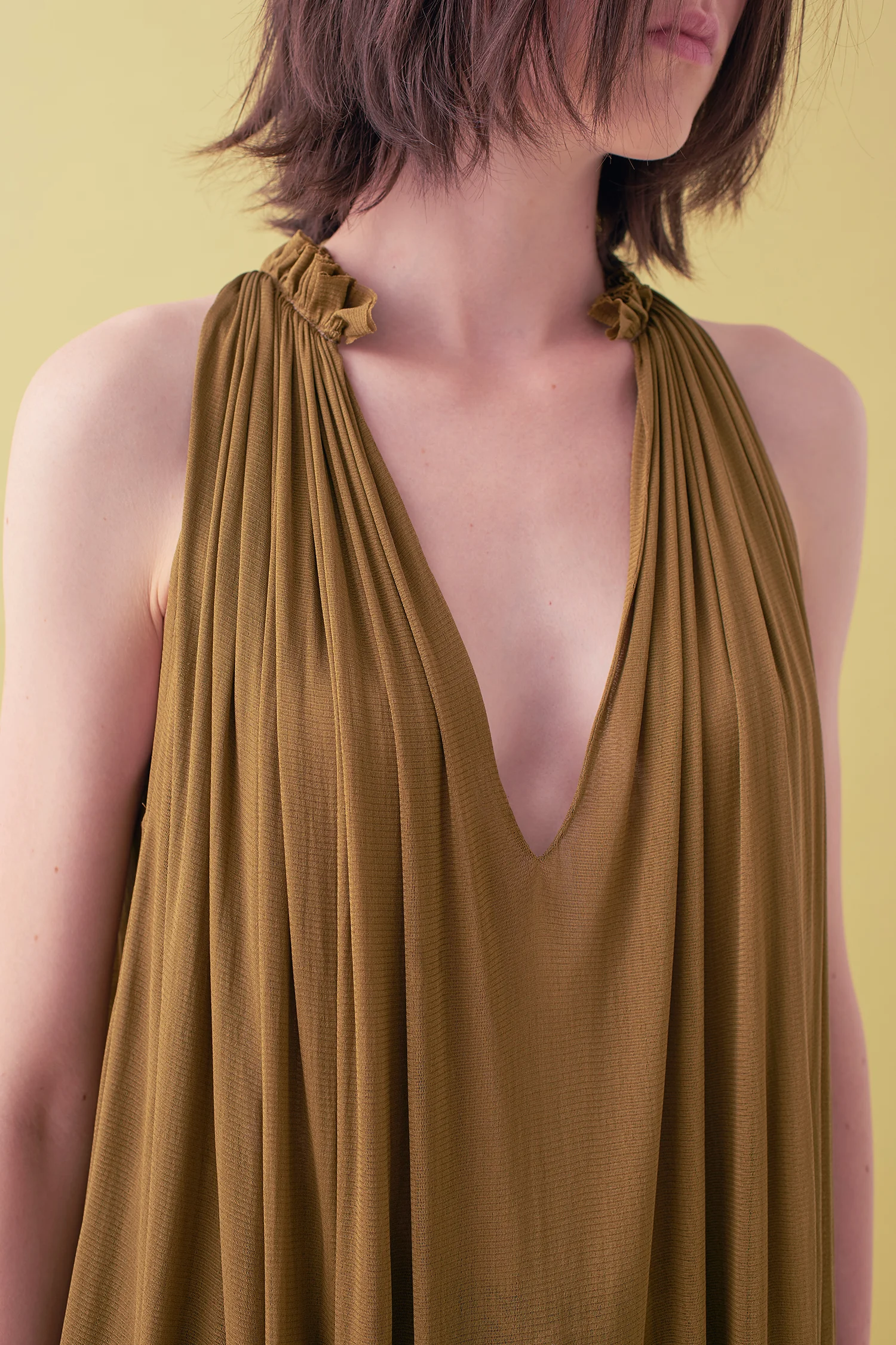 Sarah_Swann_SS17_10_Silk_Mesh_Step_Front_Blouse_Olive_D01.jpg