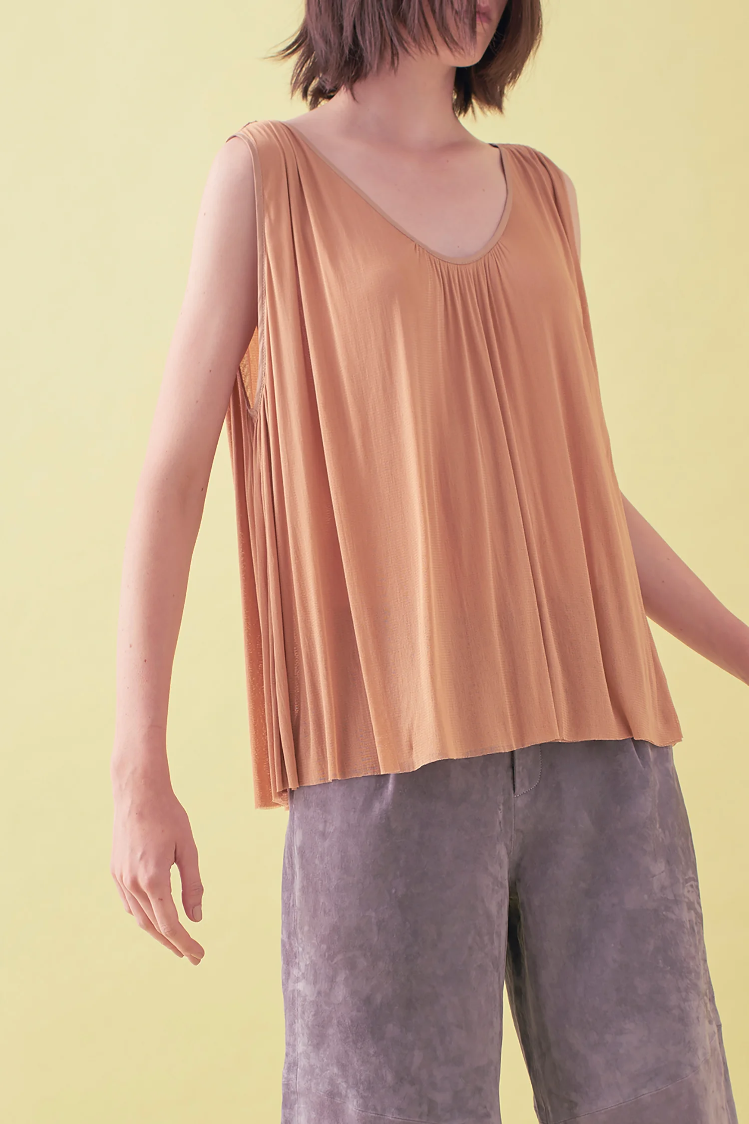 Sarah_Swann_SS17_36_Silk_Mesh_Gathered_Vest_Cosmetic_F01.jpg