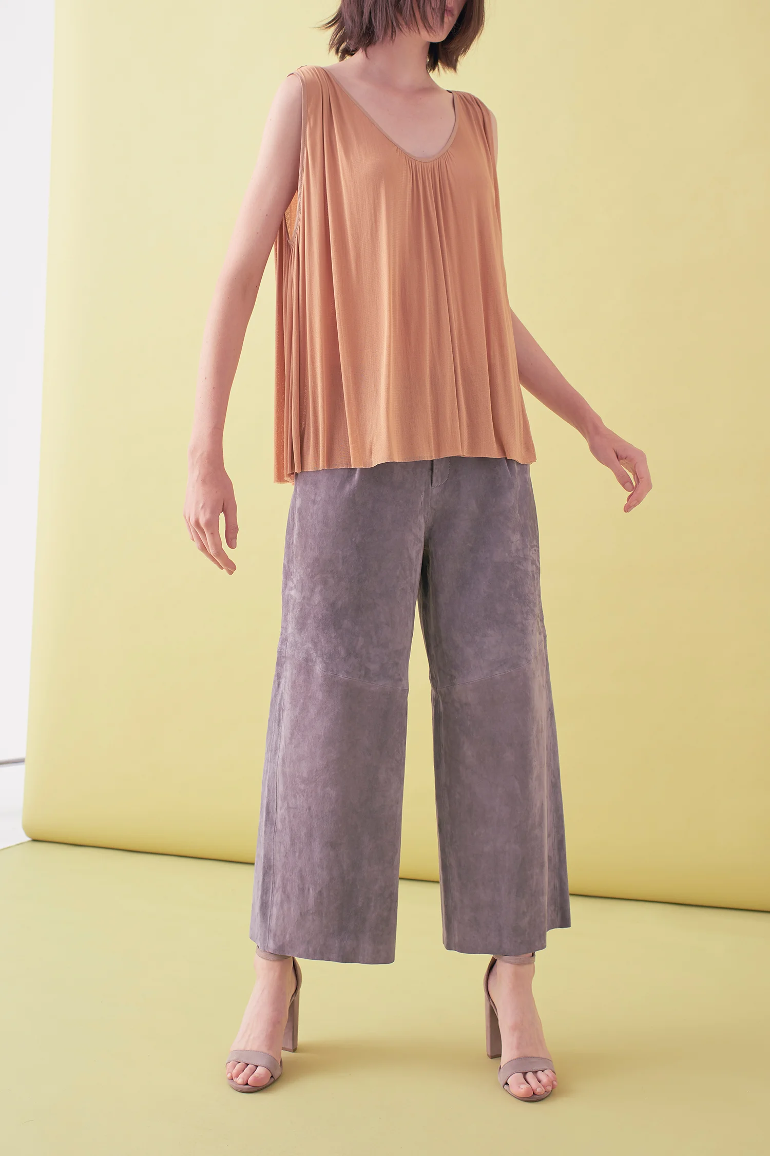 Sarah_Swann_SS17_36_Silk_Mesh_Gathered_Vest_Cosmetic_F02.jpg