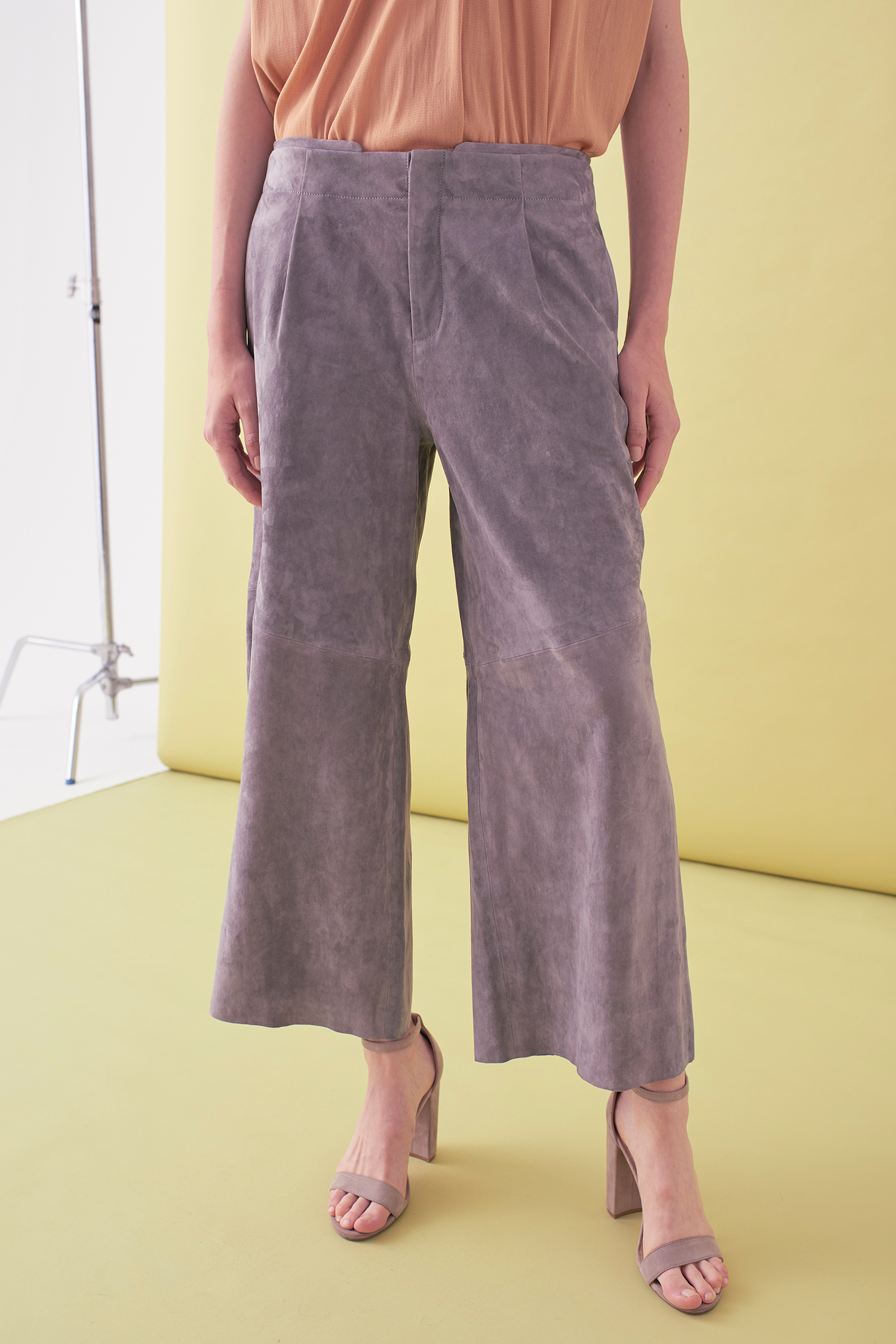 Sarah_Swann_SS17_37_Suede_Cropped_Wide_Leg_Trouser_Pewter_F.jpg