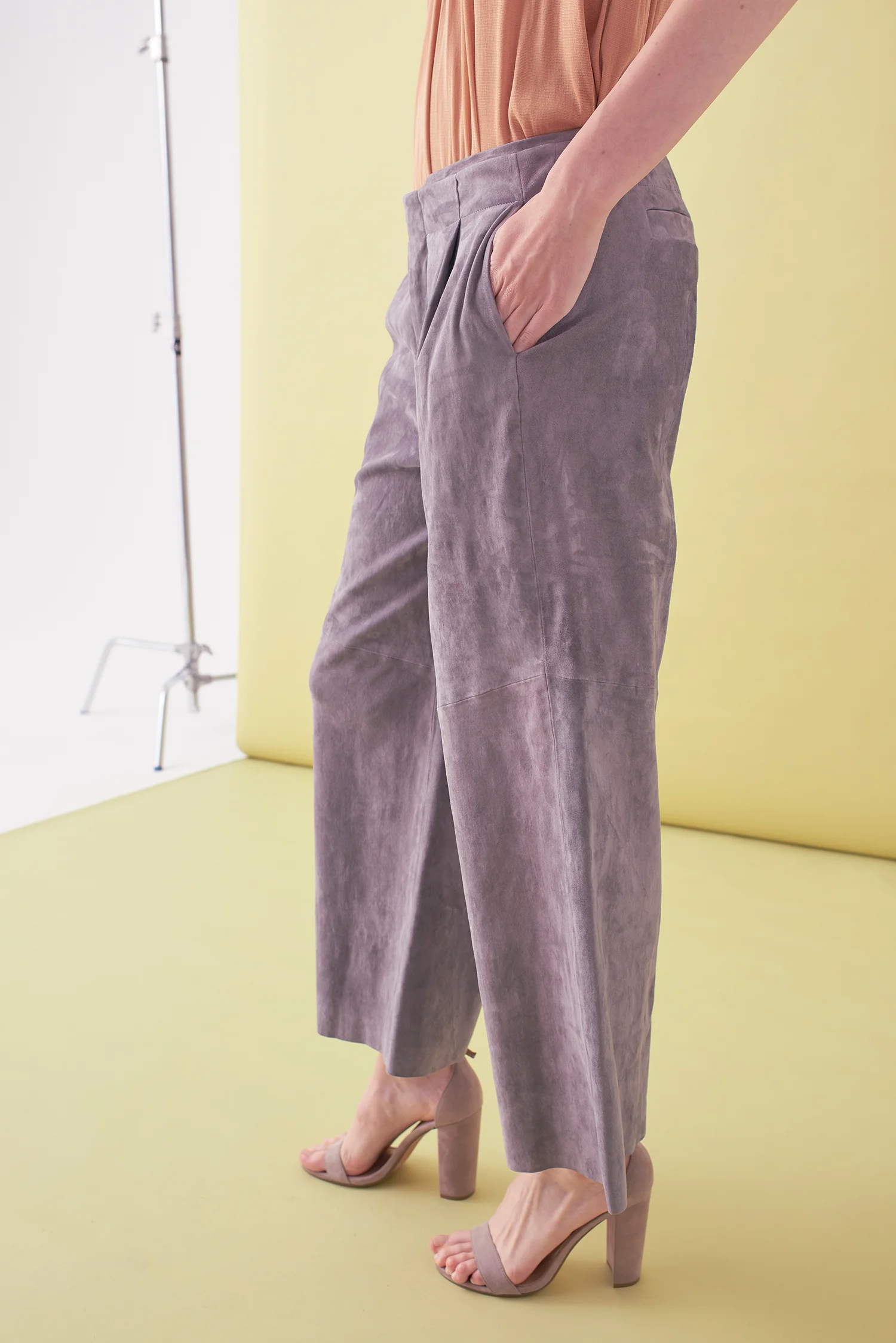 Sarah_Swann_SS17_37_Suede_Cropped_Wide_Leg_Trouser_Pewter_S.jpg