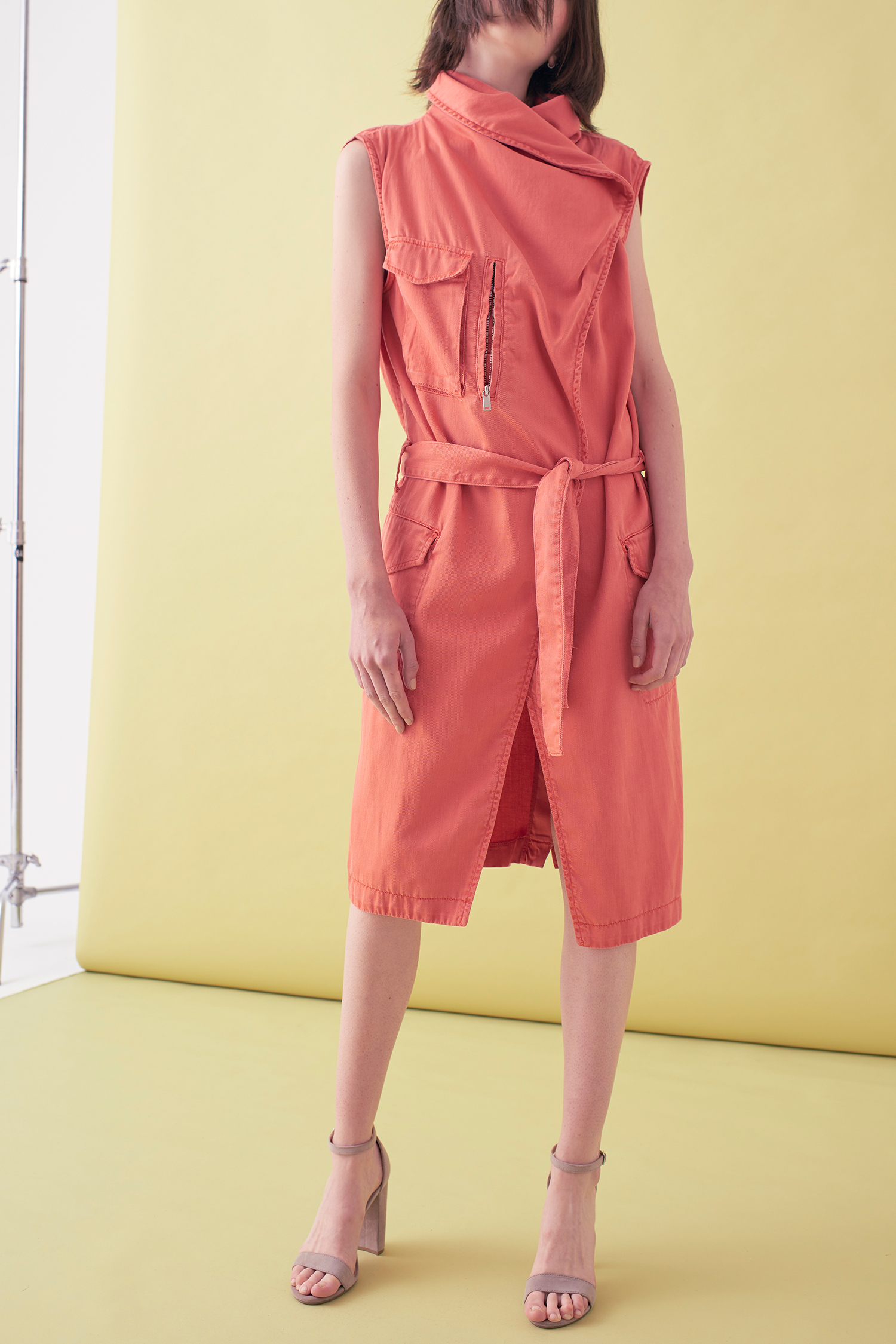 Sarah_Swann_SS17_39_Garment_Dyed_Cotton_Sleeveless_Long_Jacket_Coral_F.jpg