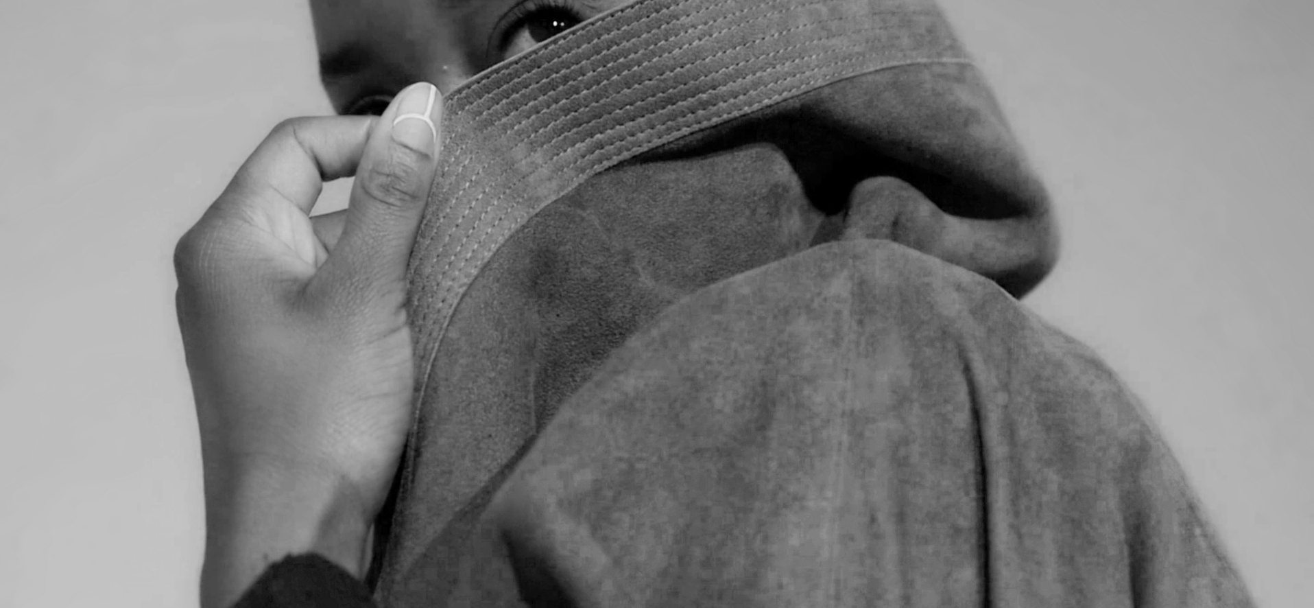Video_ScreenShot_Tahsa_Collar_Black_and_white_Saved_For_Web.jpg