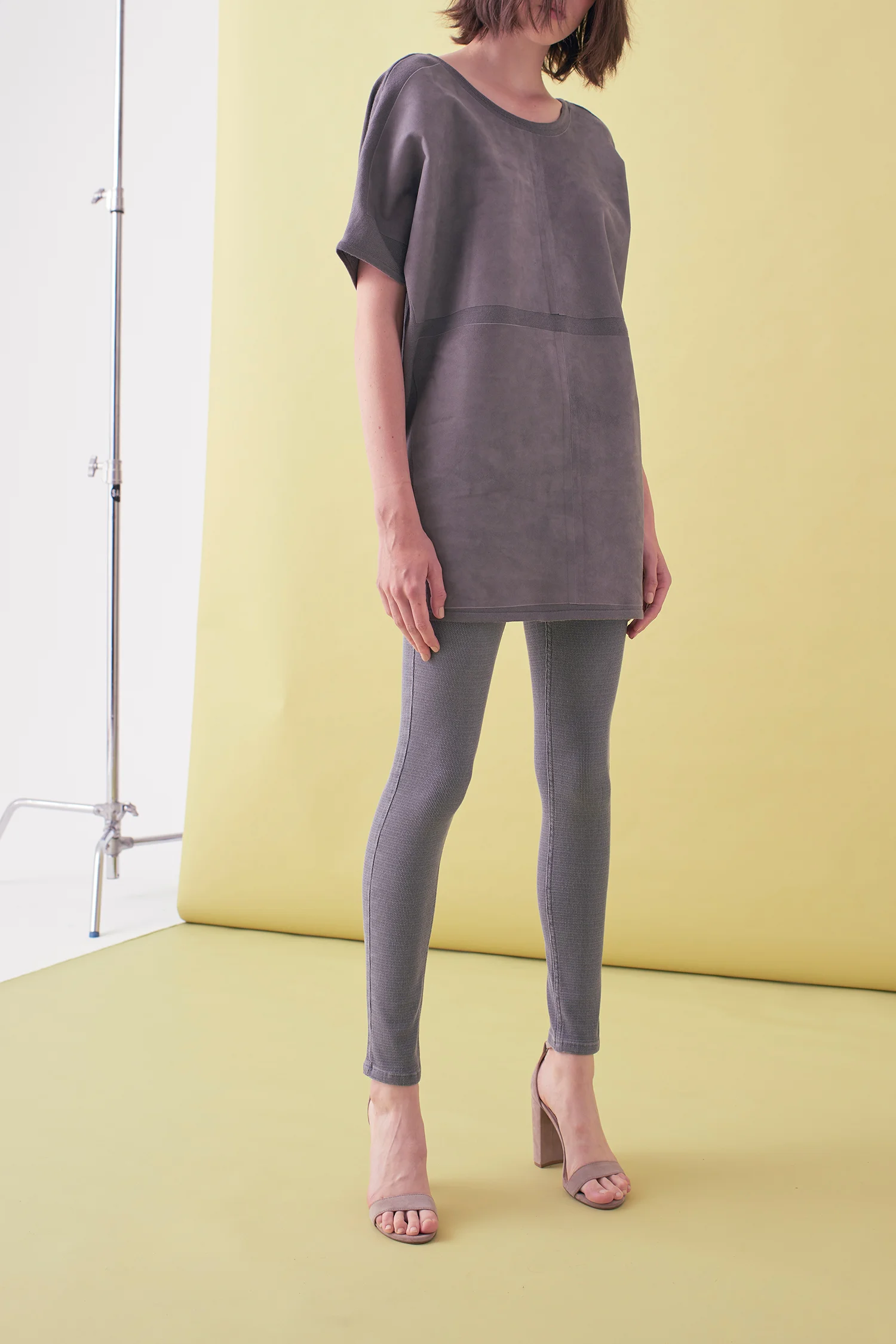 Sarah_Swann_SS17_07_Suede_And_Knit_Sweater_Pewter_F.jpg