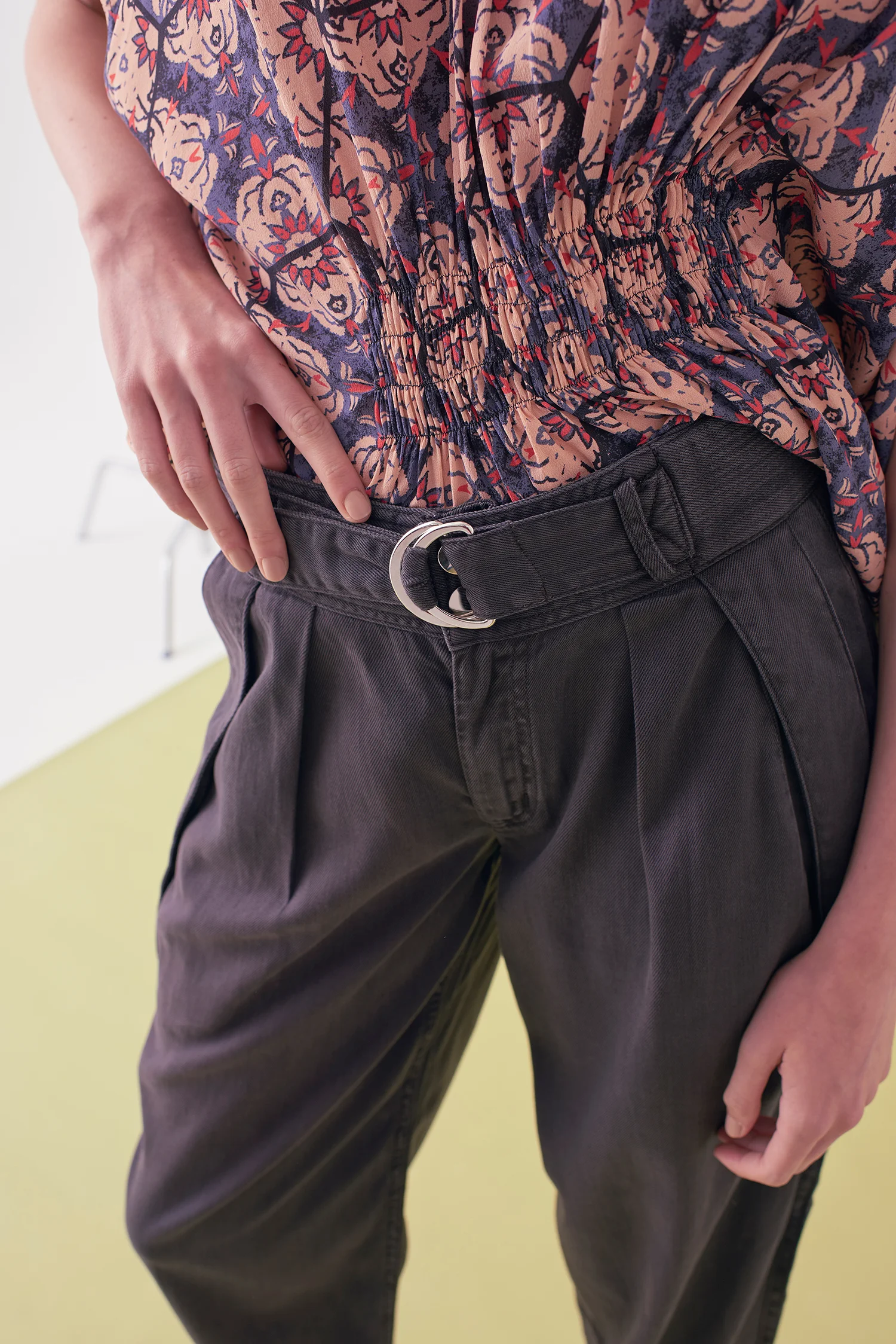 Sarah_Swann_SS17_29_Garment_Dyed_Cotton_Cropped_Tapered_Trouser_Slate_D.jpg