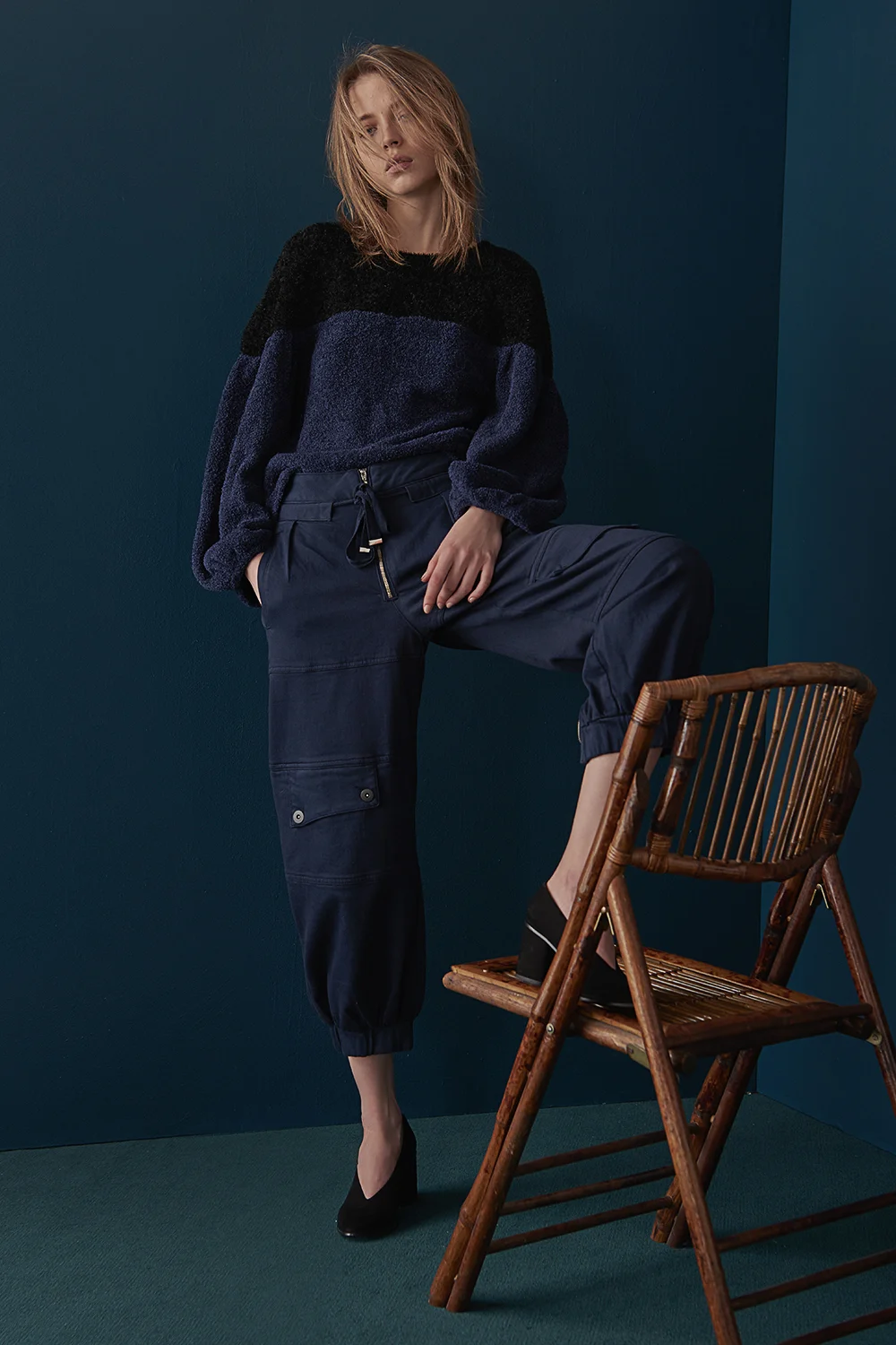 SARAH_SWANN_FW17_GARMENT_DYED_UTILITY_TROUSER_Navy_LookBook03.jpg