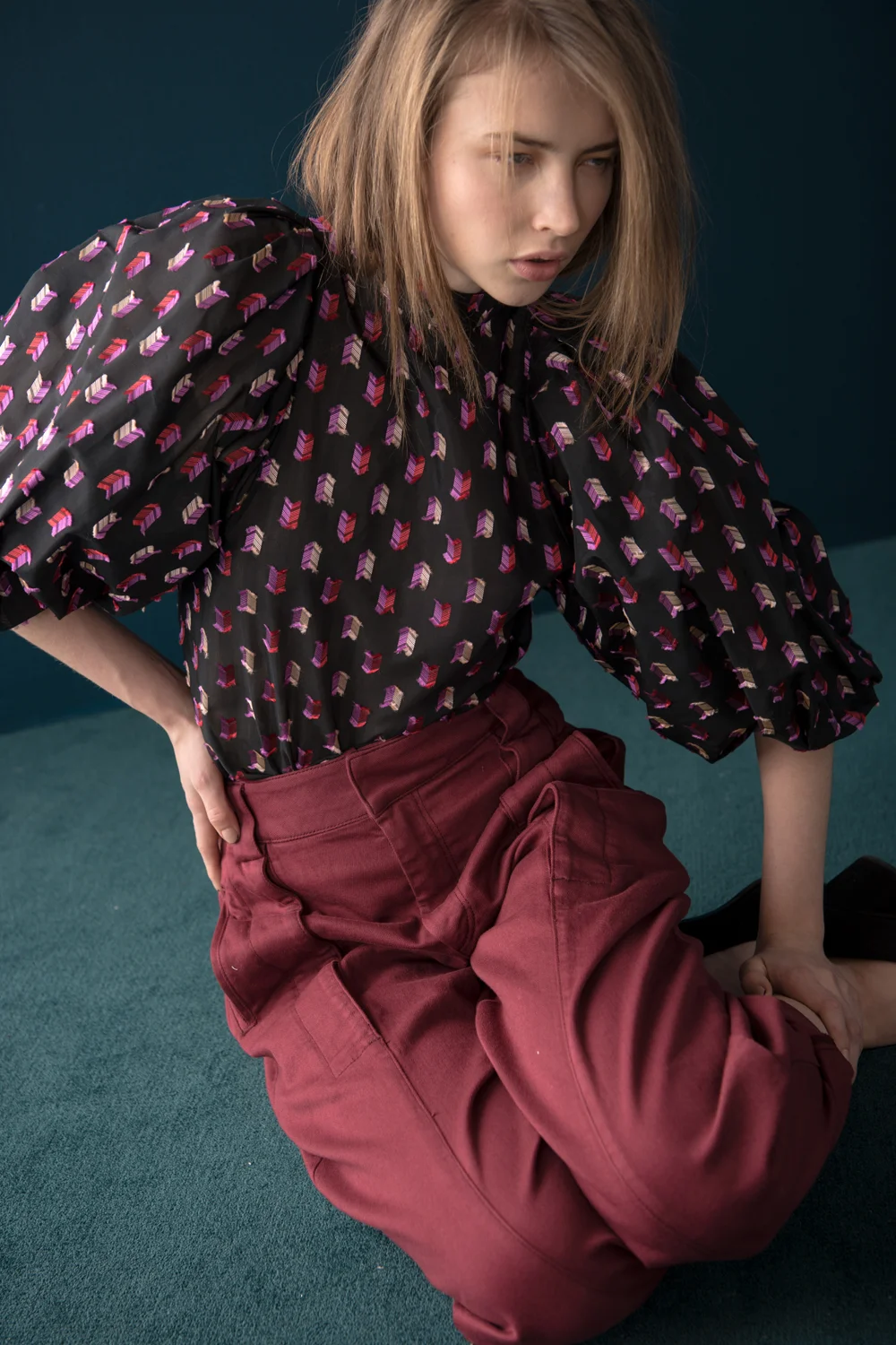SARAH_SWANN_FW17_HIGH_NECK_JACQUARD_BLOUSE_Pink_LookBook04.jpg