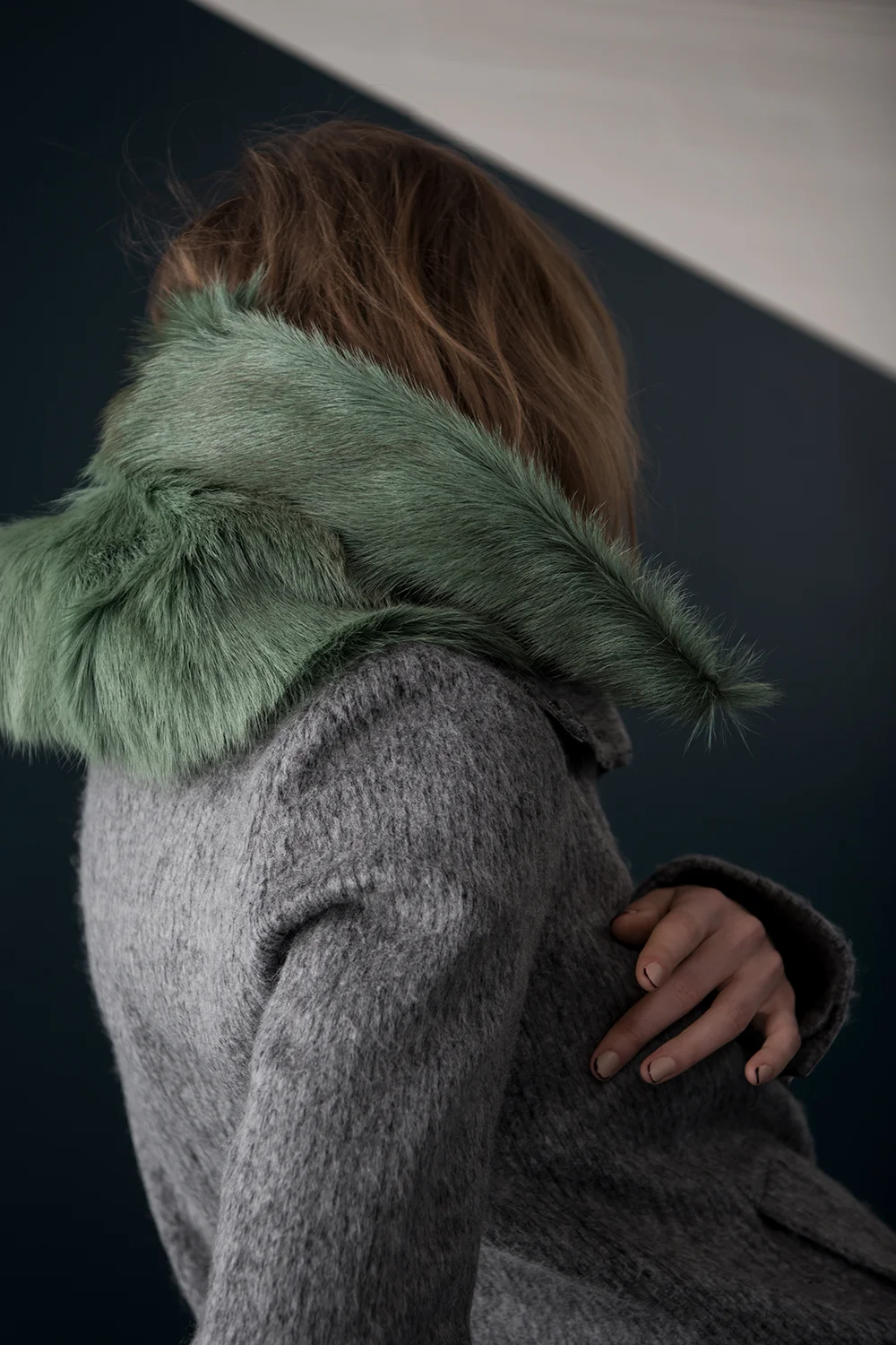 SARAH_SWANN_FW17_GREEN_FUR_HOOD_Back_LookBook02.jpg