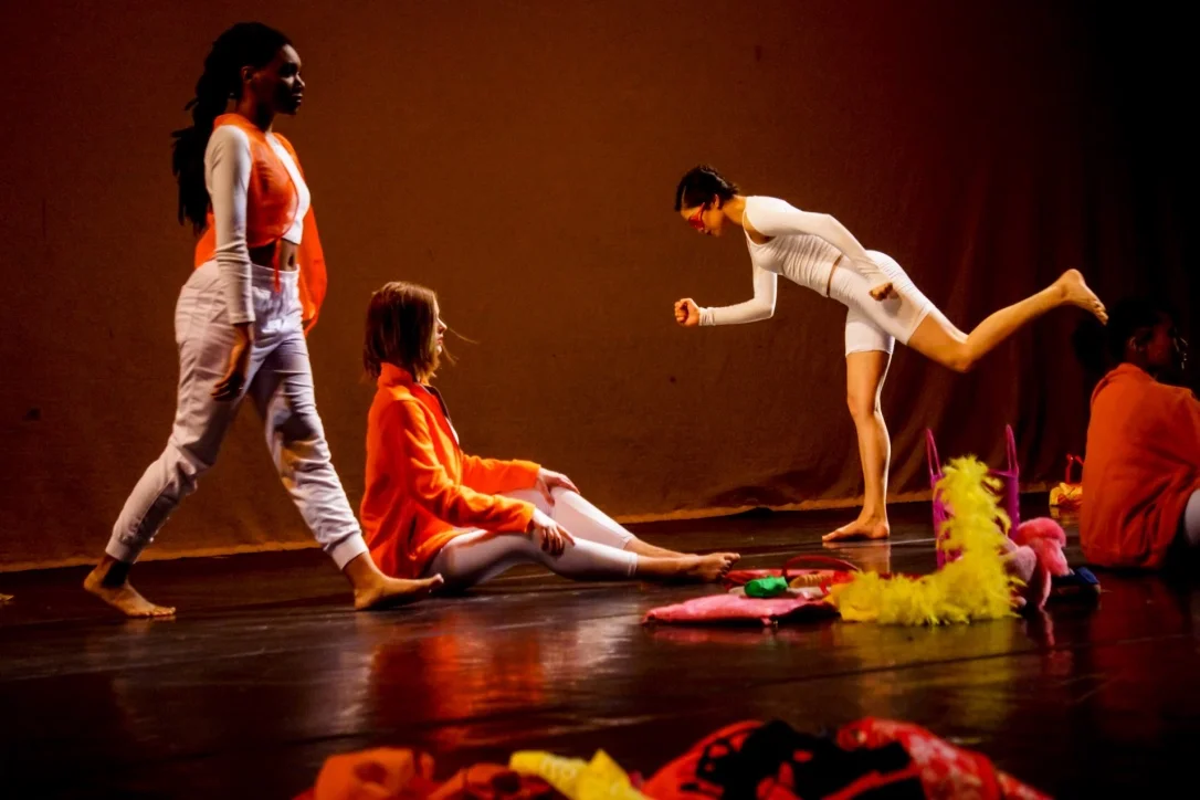 Network Theory | SPRING Dance Concert (2015) Choreography: Banu Ogan Costume Designer: Matthew Smith Lighting Design: Annie Hayes Santa Fe University of Art & Design | Santa Fe, NM Photo credit: Kyle McAnally