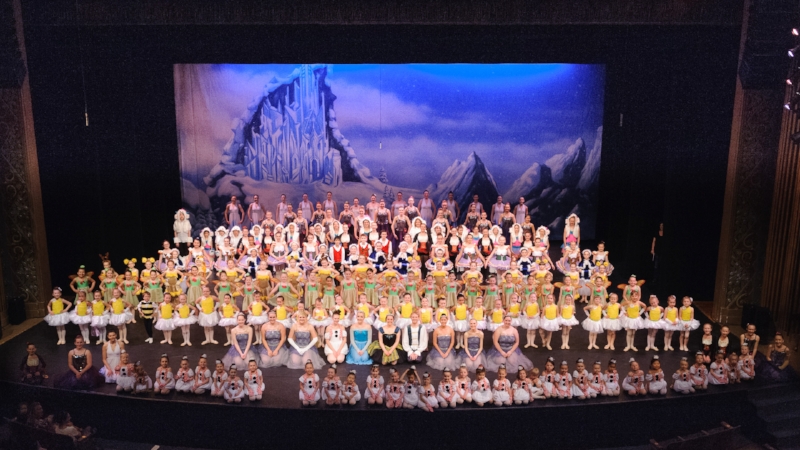  Final bows from the 2017 recital at the Fox Theater 
