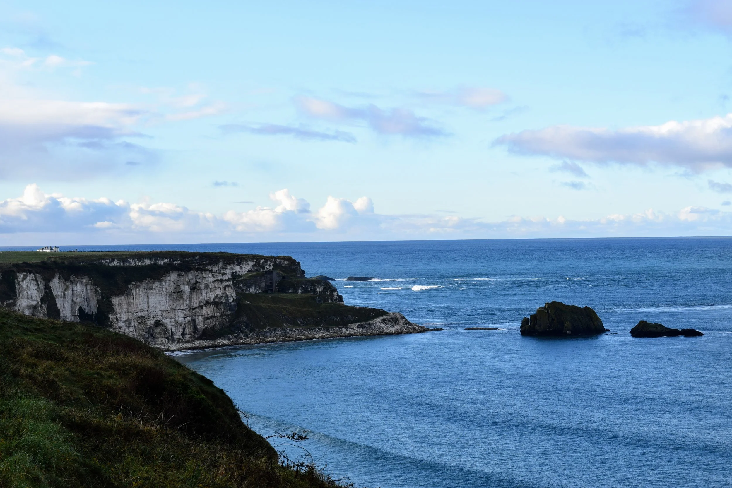Most of Northern Ireland's coastline is defined by rocky cliffs (Nikon D3330, 50mm, f/8, 1/ 250 sec, ISO 220 )