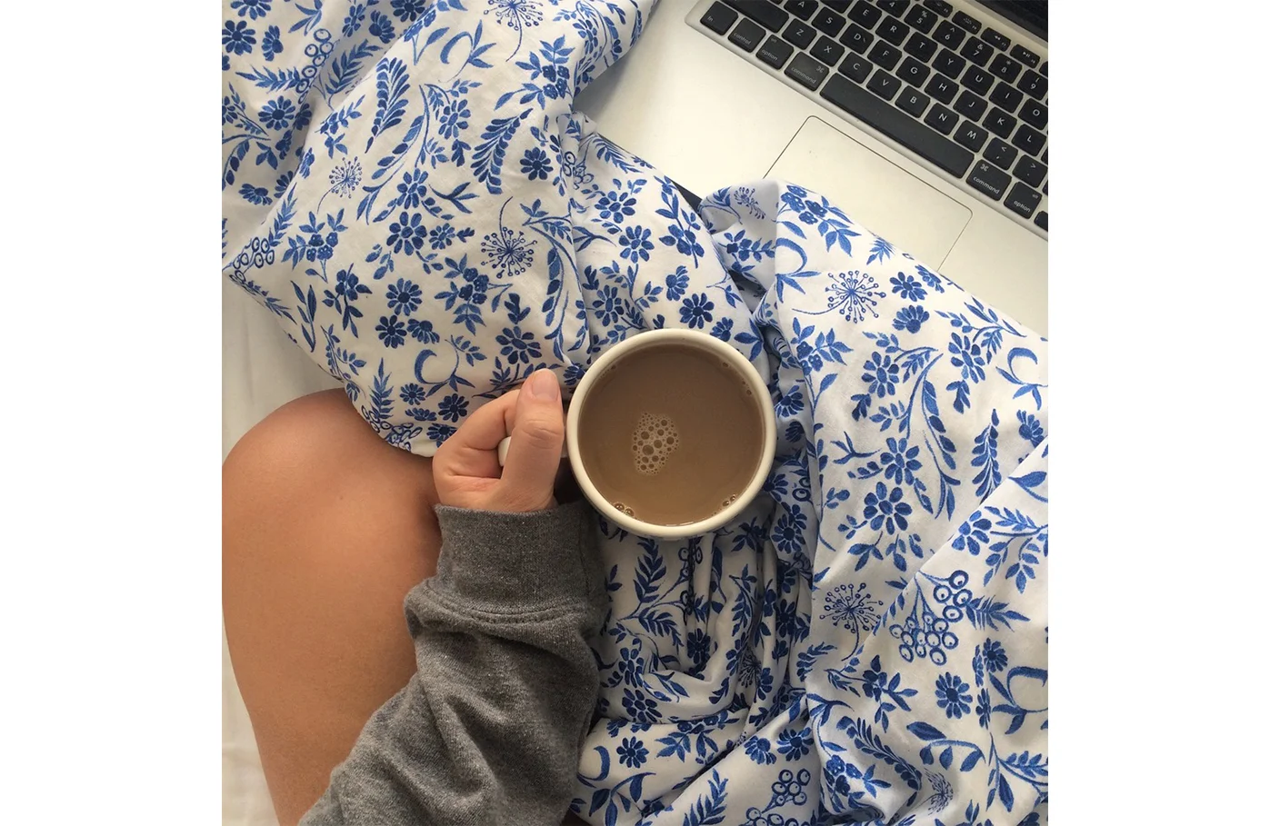 ethical-lifestyle-podcasts-minimalism-uncaptive-2.jpg