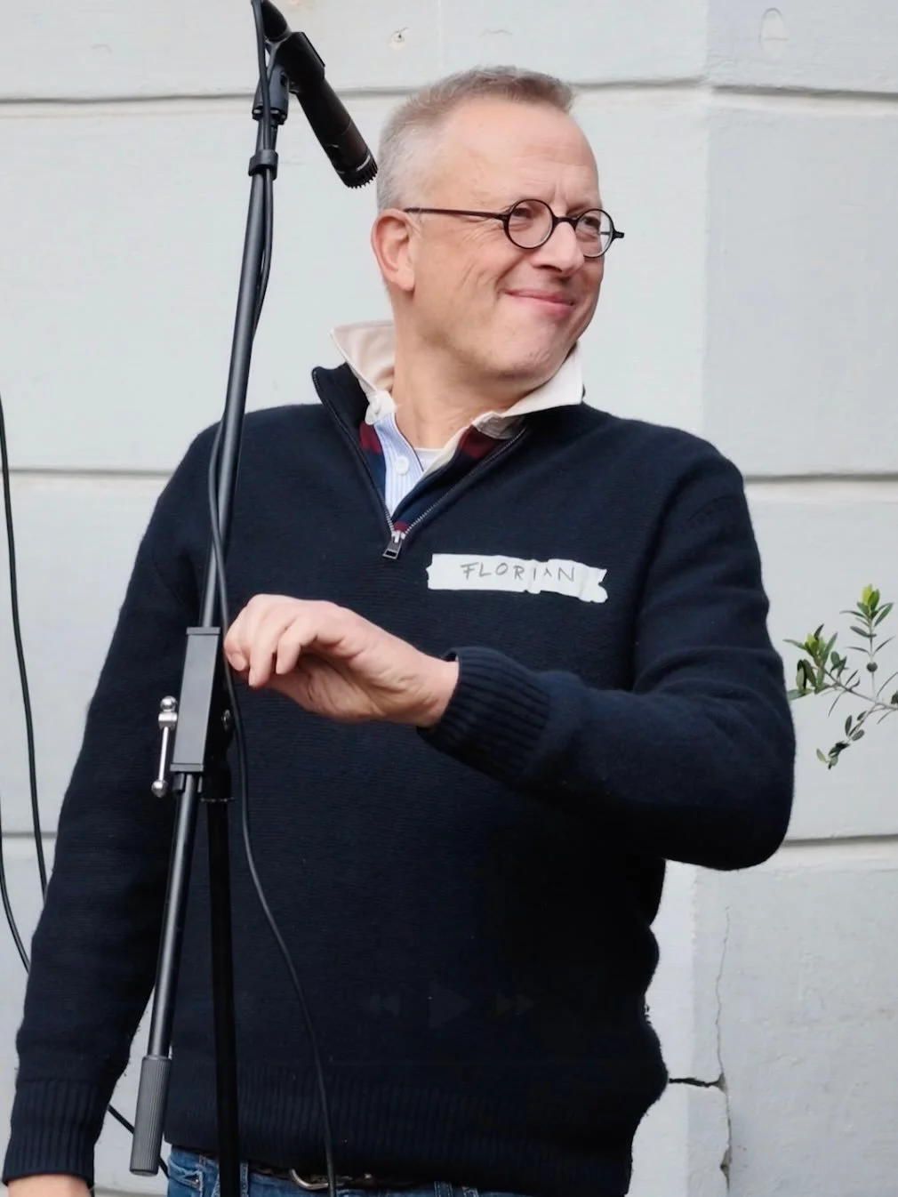 Weil unsere Geburtstagsfeier so sch&ouml;n war, hier noch mal ein paar Fotos und Videos von letztem Sonntag.

Am 18. Oktober 2026 wurde das Domberger Brot-Werk 10 Jahre alt. In Moabit haben wir gefeiert mit mehreren hundert Leuten, Live-Musik von uns