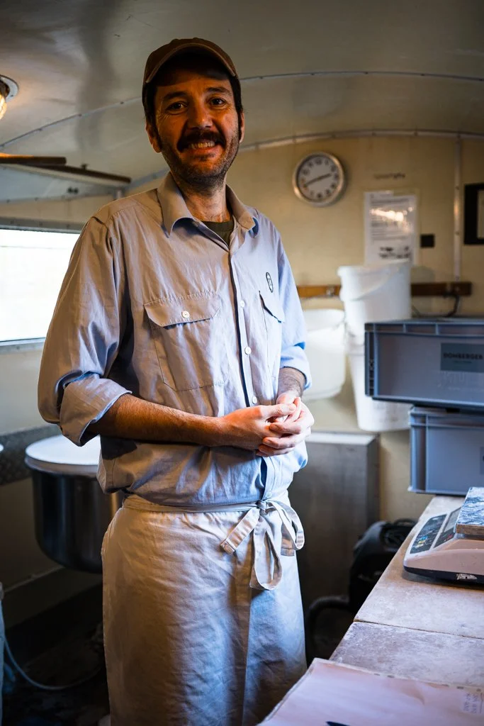 Bäcker Burak in der Mobilen Bäckerei