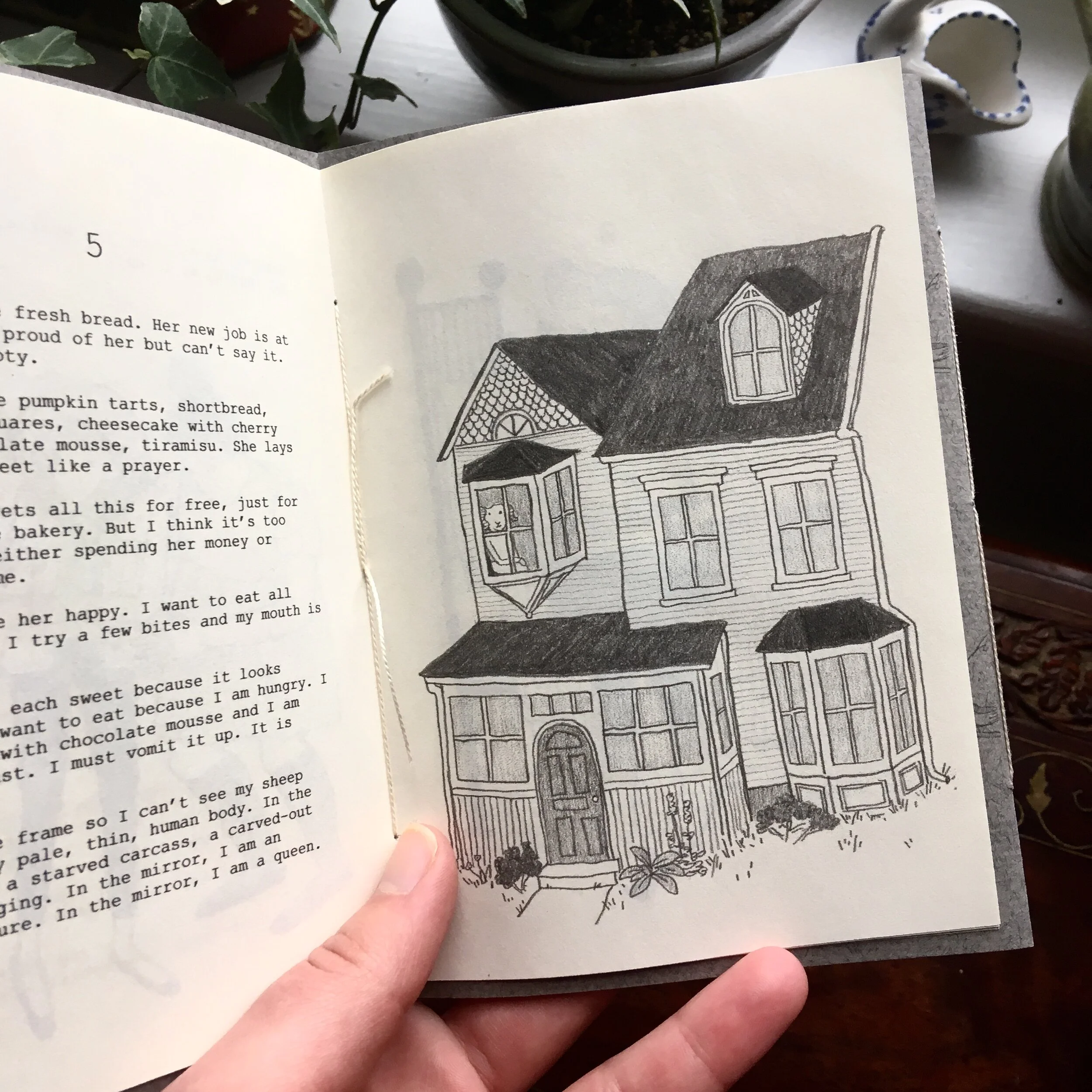 98C8ED76-1000-456F-8FD9-FE9256D26E5F