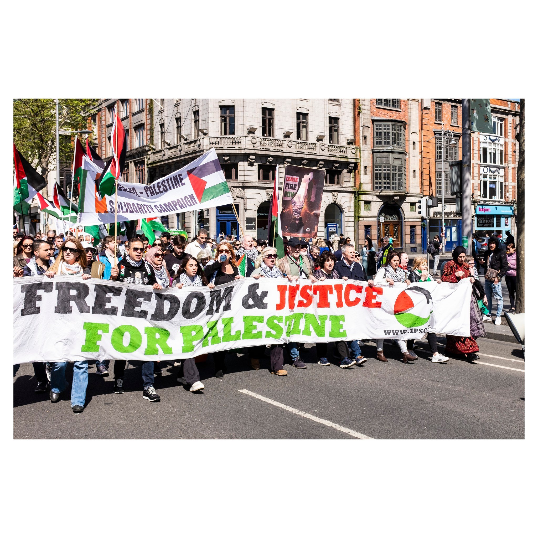 saoirse don phalaist&iacute;n

20.04.24

#fujifilm #fujix100t #march #protesting #protest #marching #palestine #saoirsedonphlaist&iacute;n #dublin #ireland