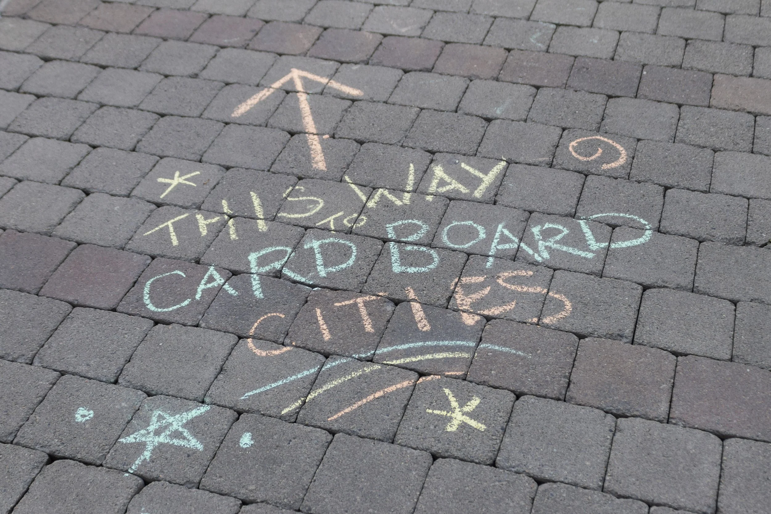 FM-LF_CARDBOARD CITIES_Tuesday_23.07 003.JPG